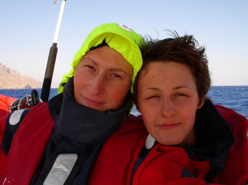 Lesbian couple forced to sail around the world for 16 years looking for a country to call home