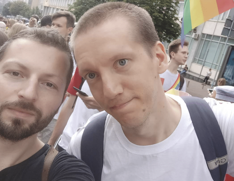 Queer Ukrainian couple join front line to fight Putin with LGBTQ+ unicorn sewn into uniforms