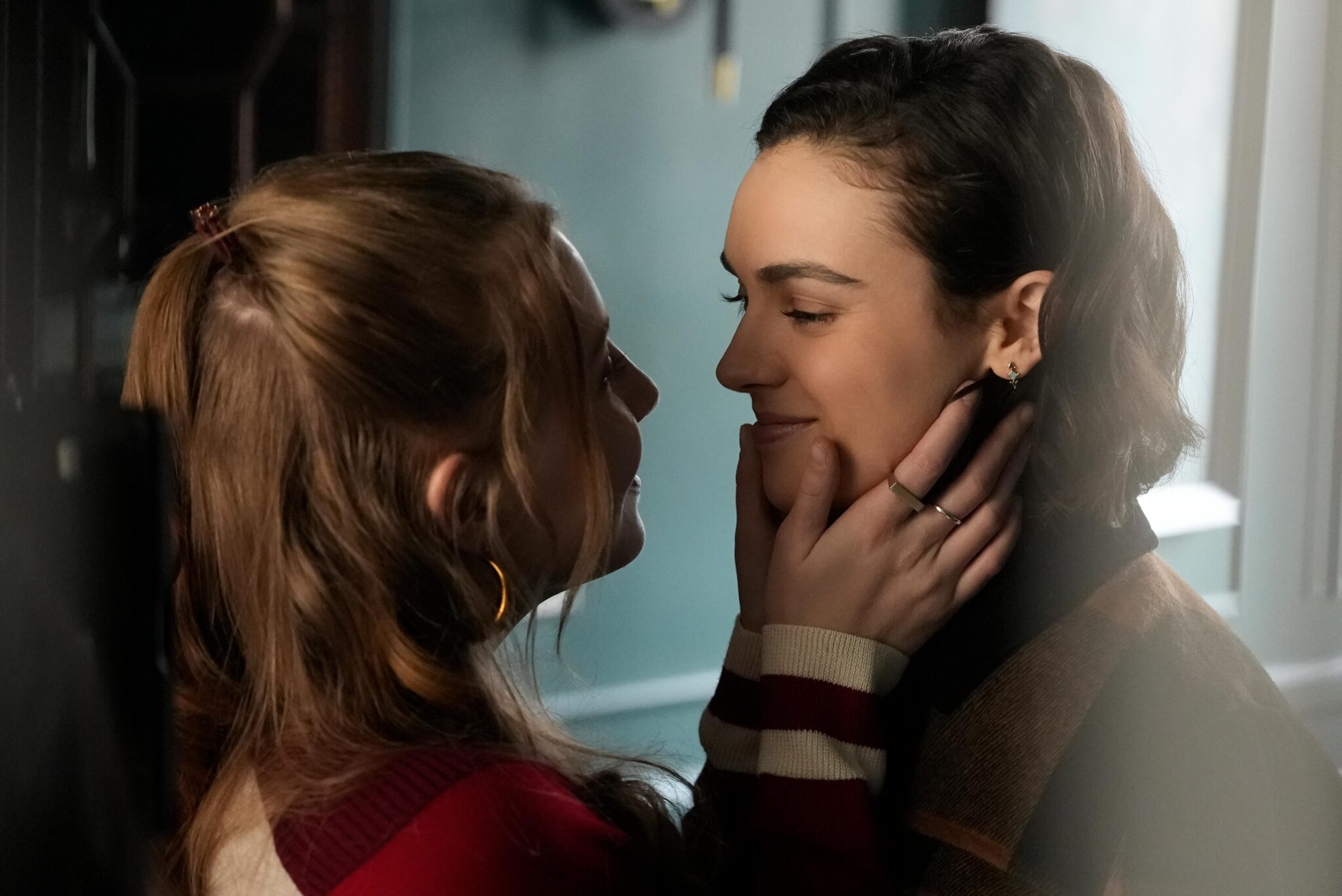 Love, Victor's Ava Capri says bringing queer, female representation to show felt 'therapeutic'