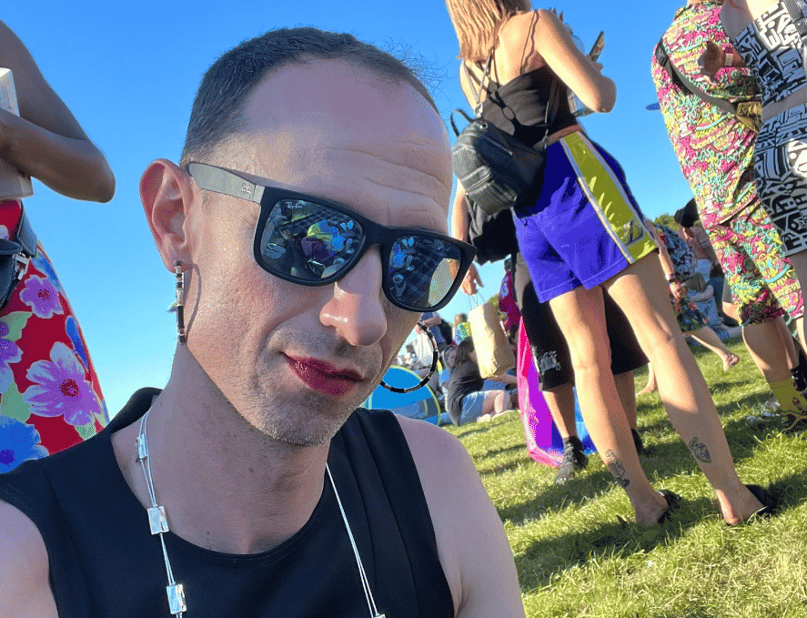 Non-binary parent shares heartwarming story of how they came out to their young child