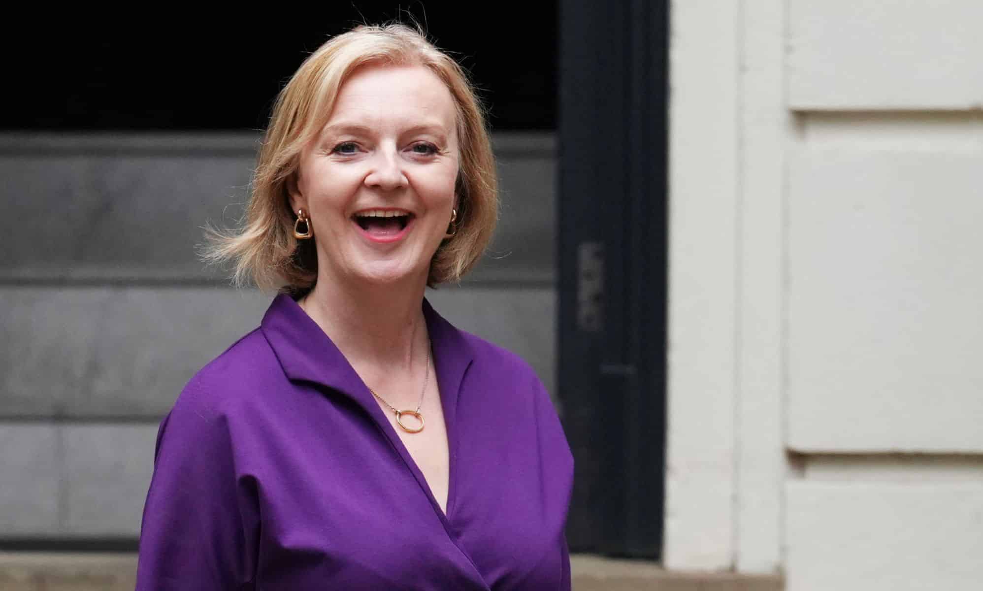 BBC Newsnight trolls Liz Truss with Rihanna tribute and it's perfection