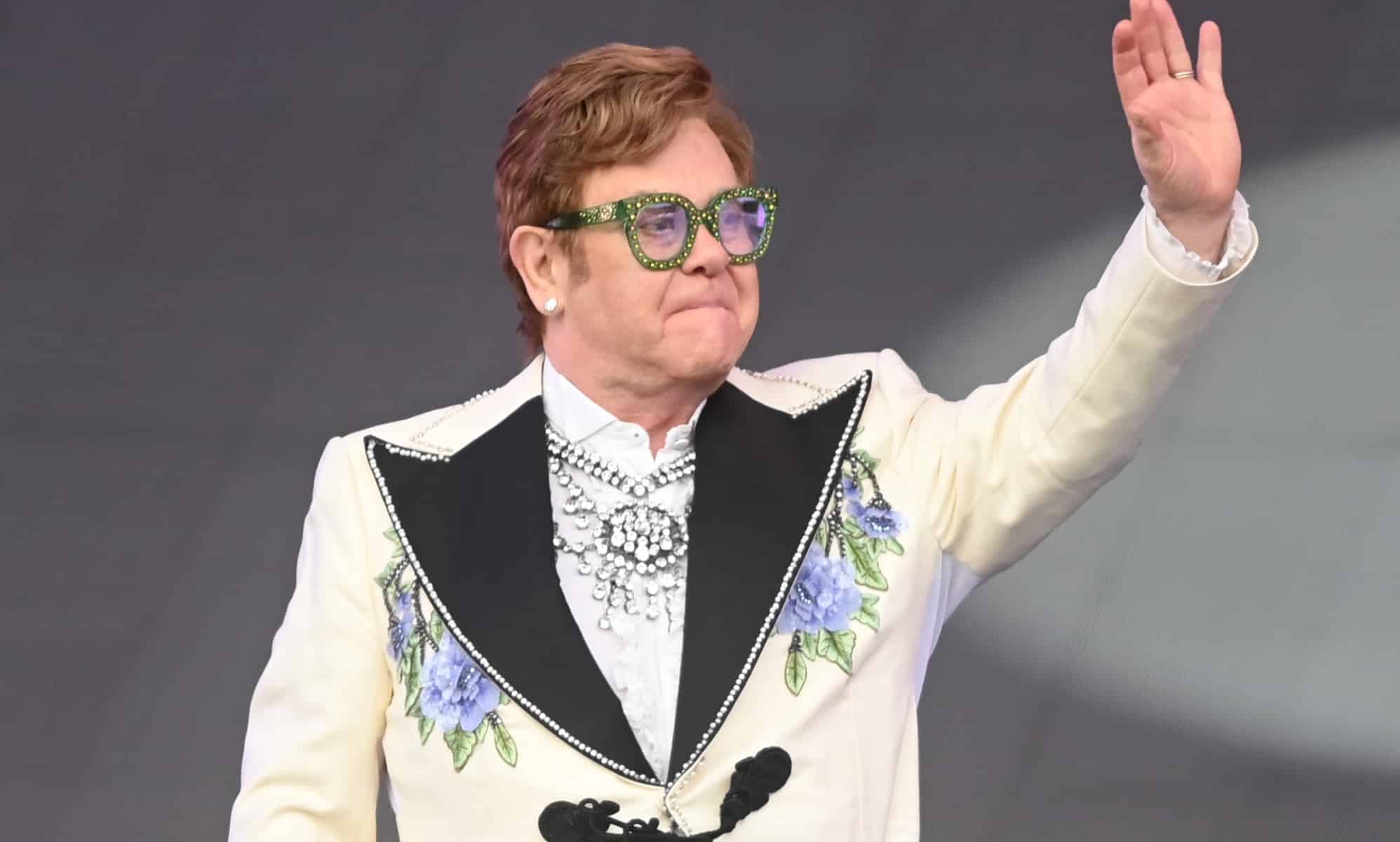 Elton John sings emotional tribute to the Queen during farewell concert: 'She worked bloody hard'