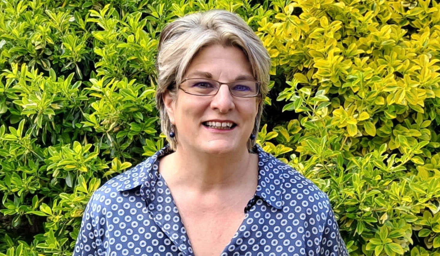 Jayne Ozanne smiling