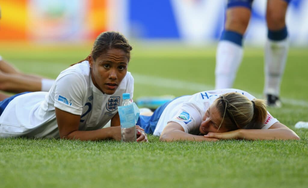 Alex Scott and Kelly Smith