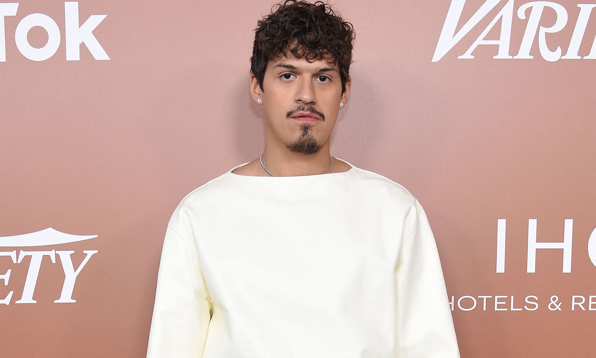 Omar Apollo admits he had huge crush on Wizards of Waverly Place actor David Henrie