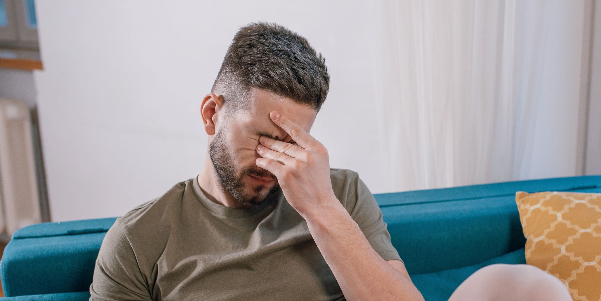 Homophobic men are just insecure about their masculinity, study confirms