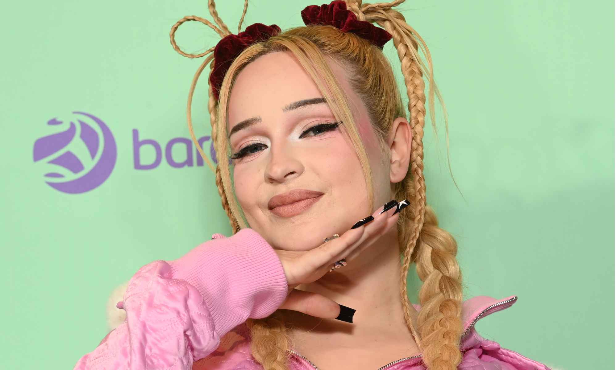  Kim Petras gags fans with surprise drop of new album, Problématique