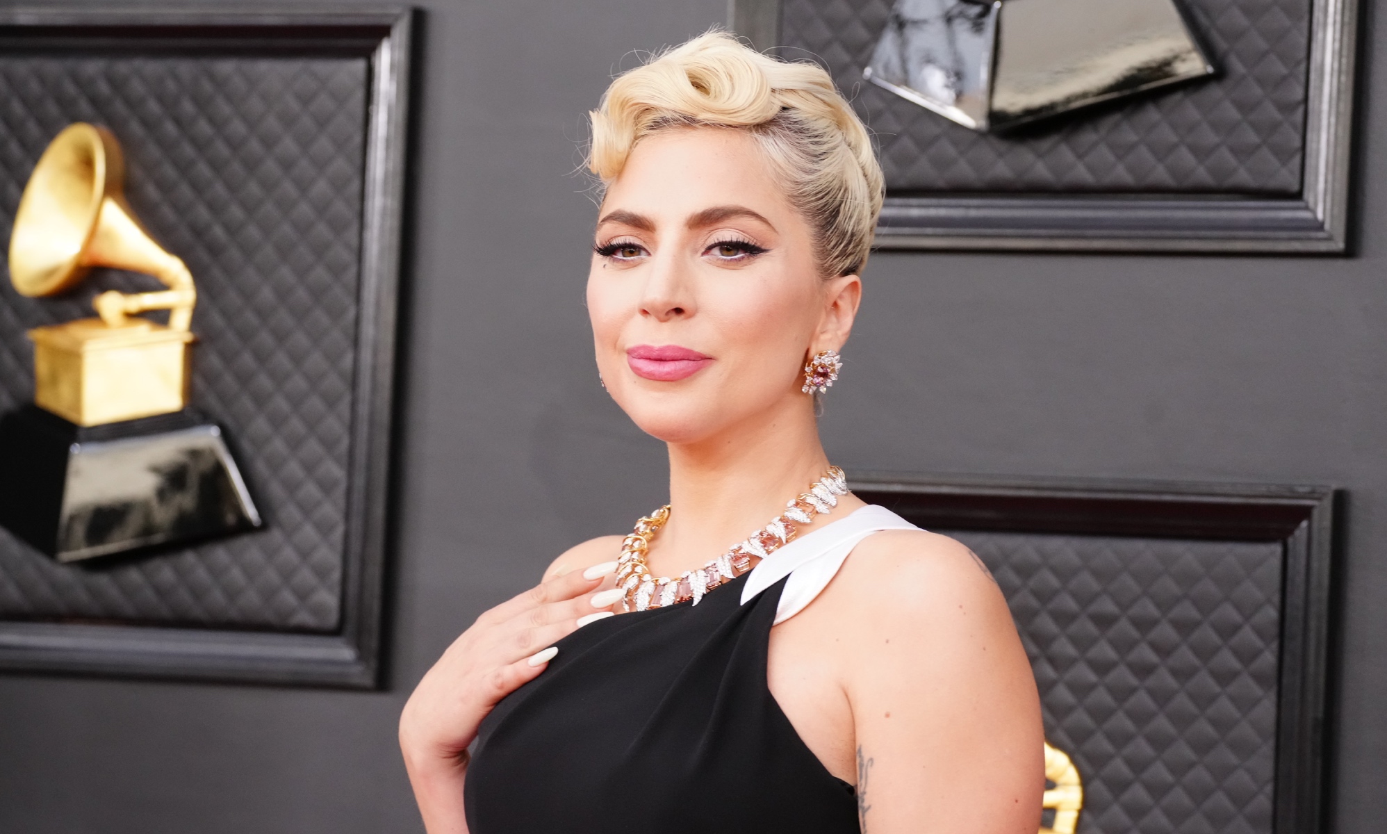 The first look at Lady Gaga as Harley Quinn in Joker 2 is sending fans absolutely wild