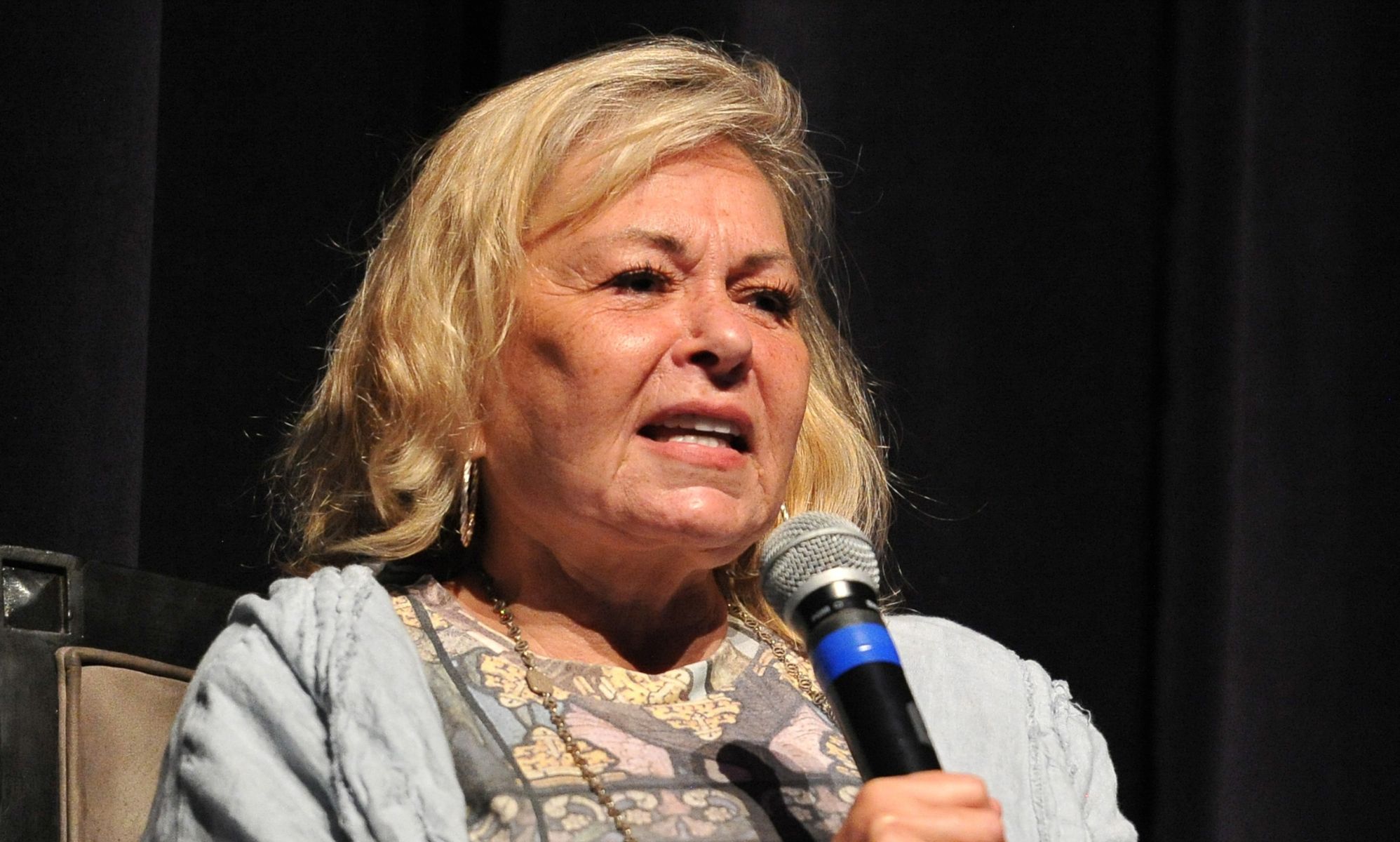 So-called comedian Roseanne Barr makes comeback with cringe pronoun joke and the internet is roasting her