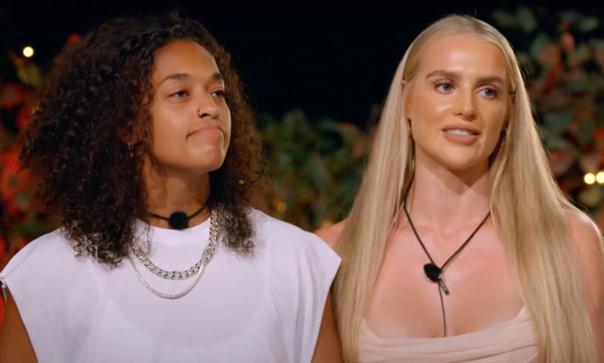 Stephanie (L) and Arabella (R) on Love At First Lie. (MTV)