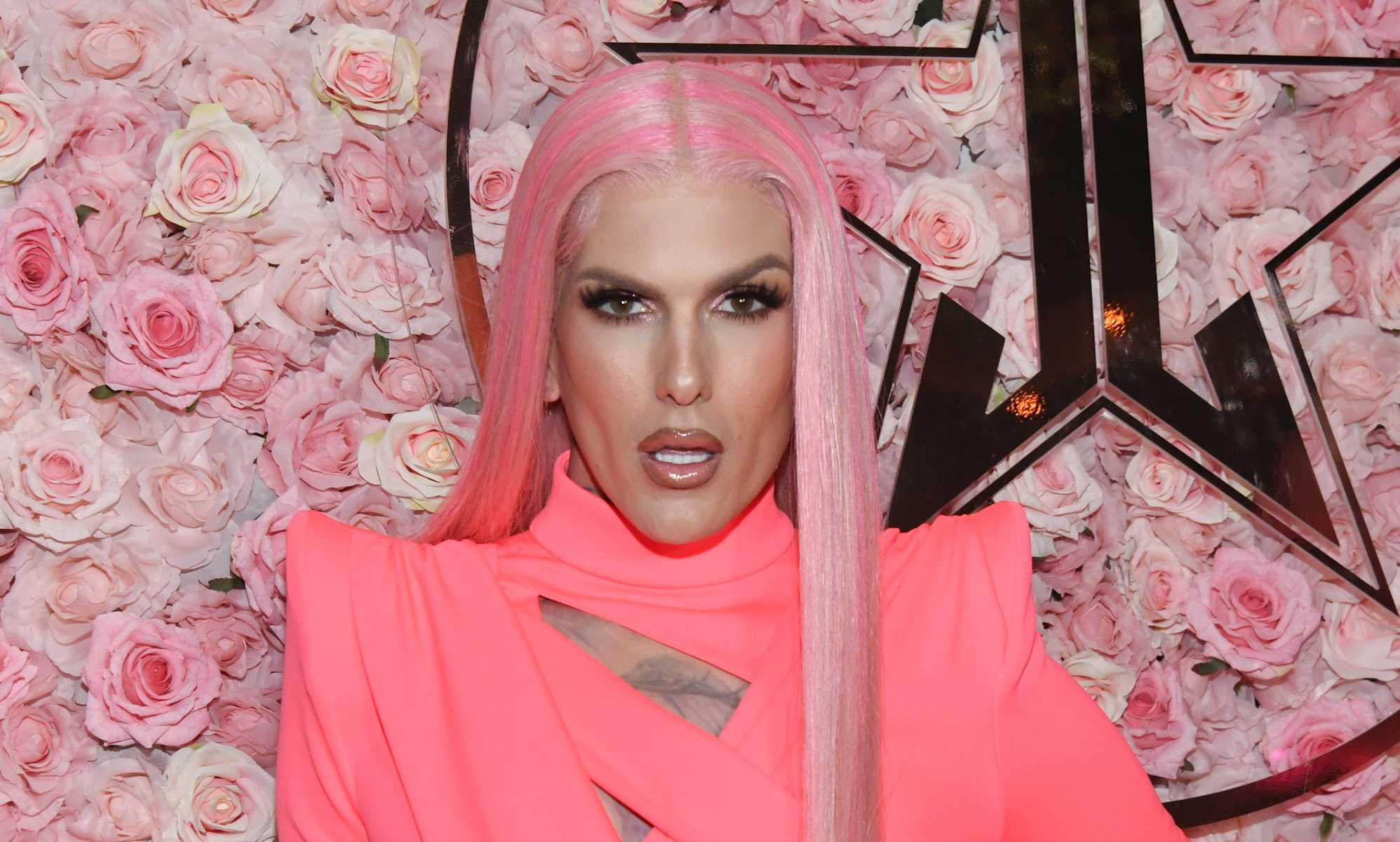 Jeffree Star ridicules wives of NFL players amid mystery boyfriend tease: 'Don't be so insecure'