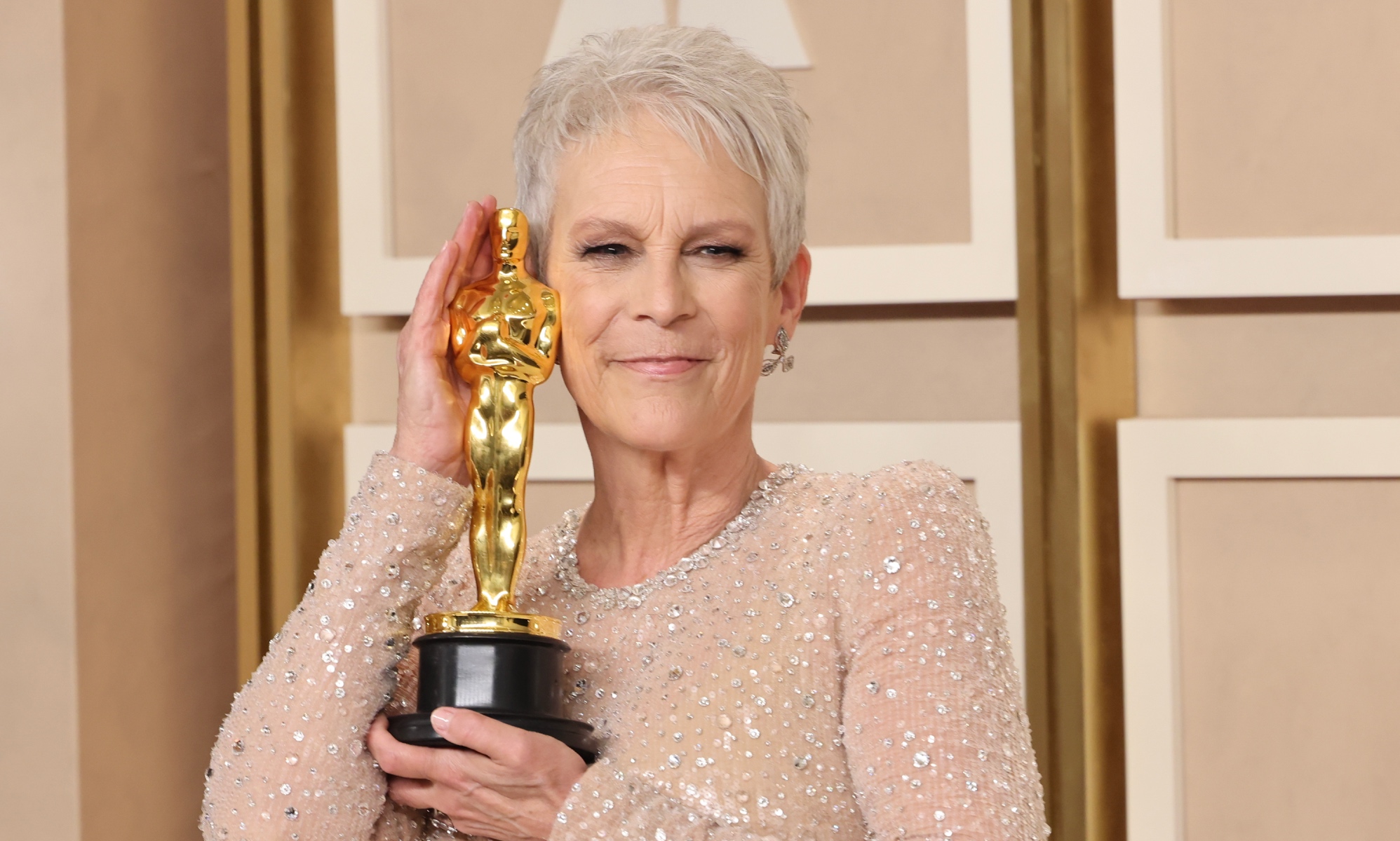 Jamie Lee Curtis says her Oscar has they/them pronouns in honour of her trans daughter
