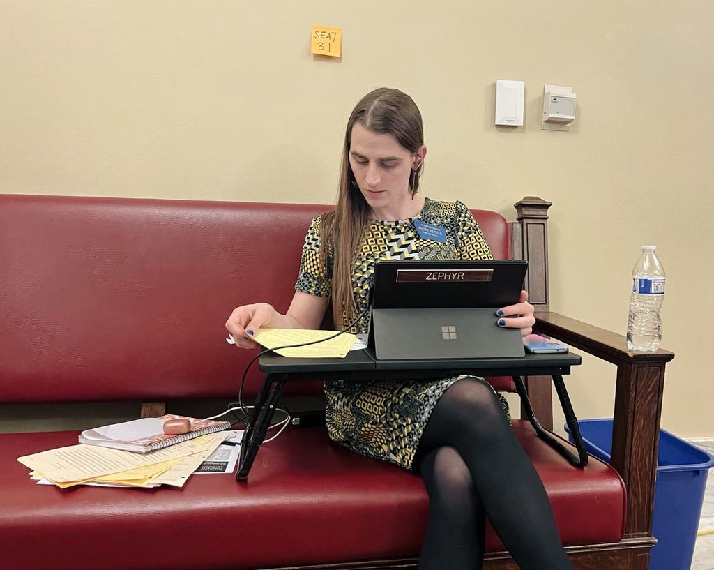 Zooey Zephyr: Hundreds rally in Montana for banned trans lawmaker