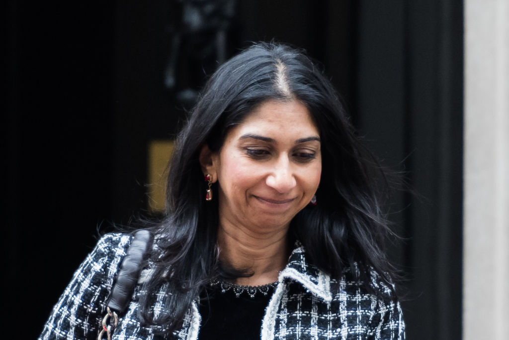 Suella Braverman outside the black no 10 door