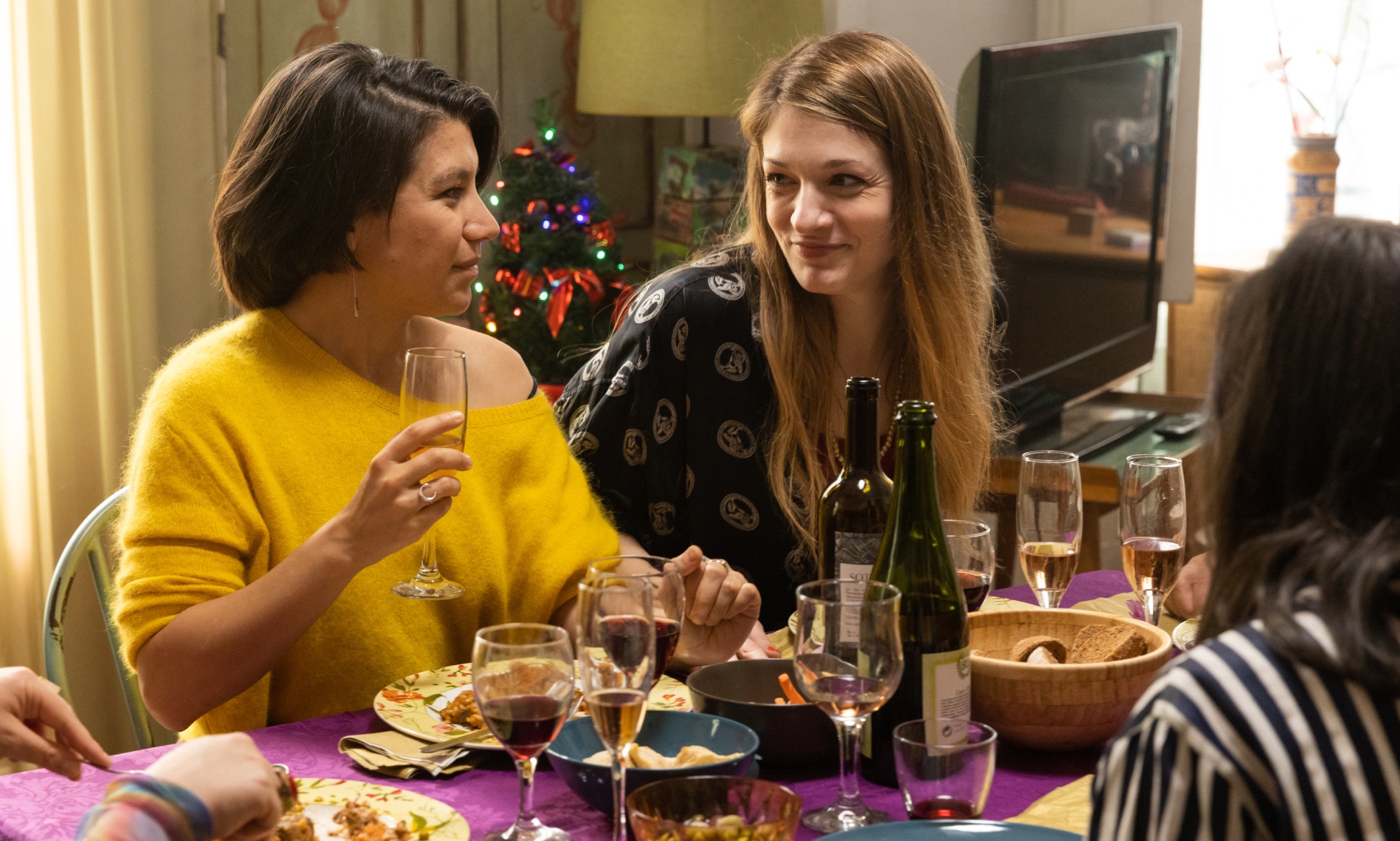 Lesbian couple in Smiley. (Netflix)