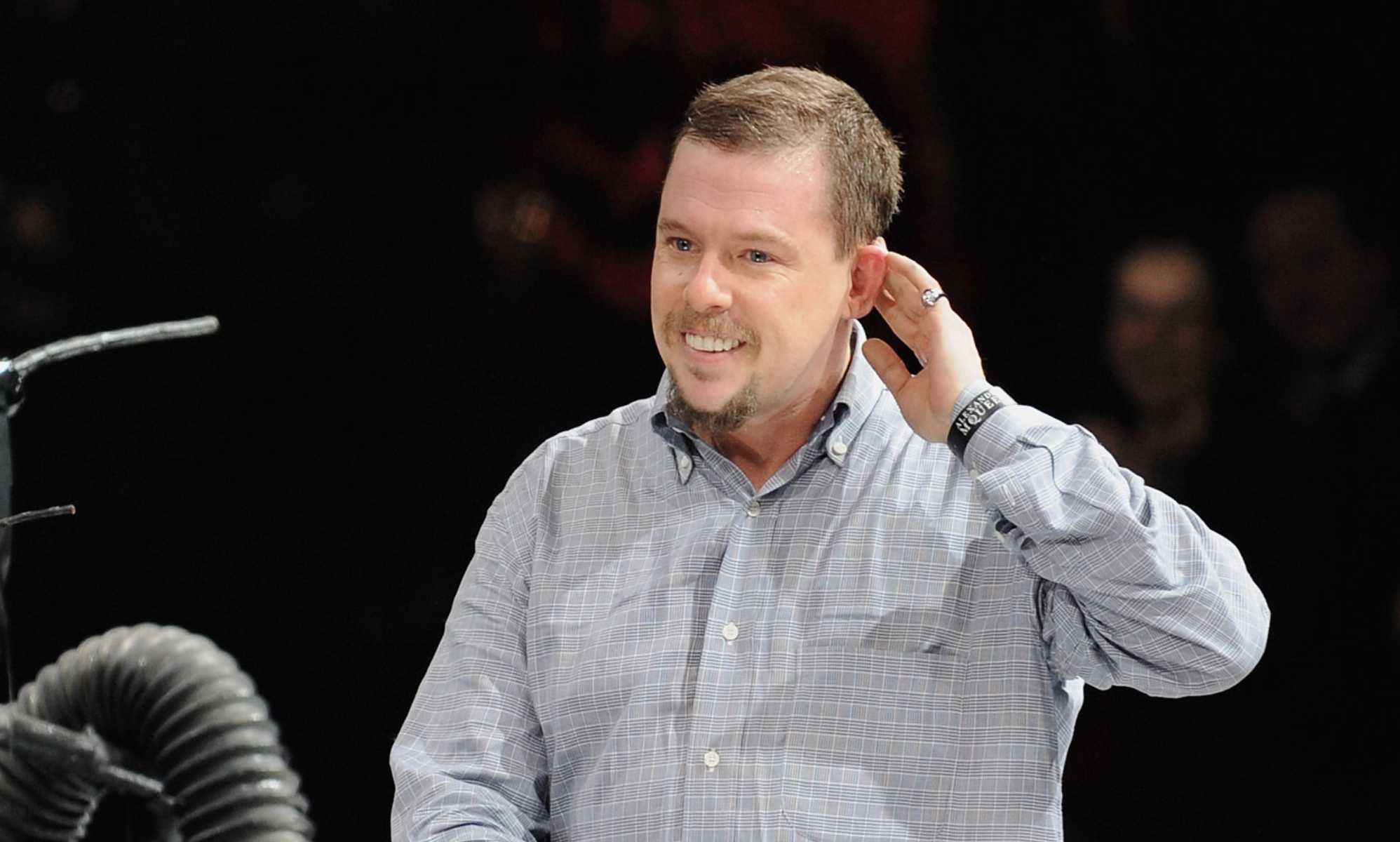 Legendary fashion designer Alexander McQueen to be honoured with blue plaque: 'His genius continues to inspire'