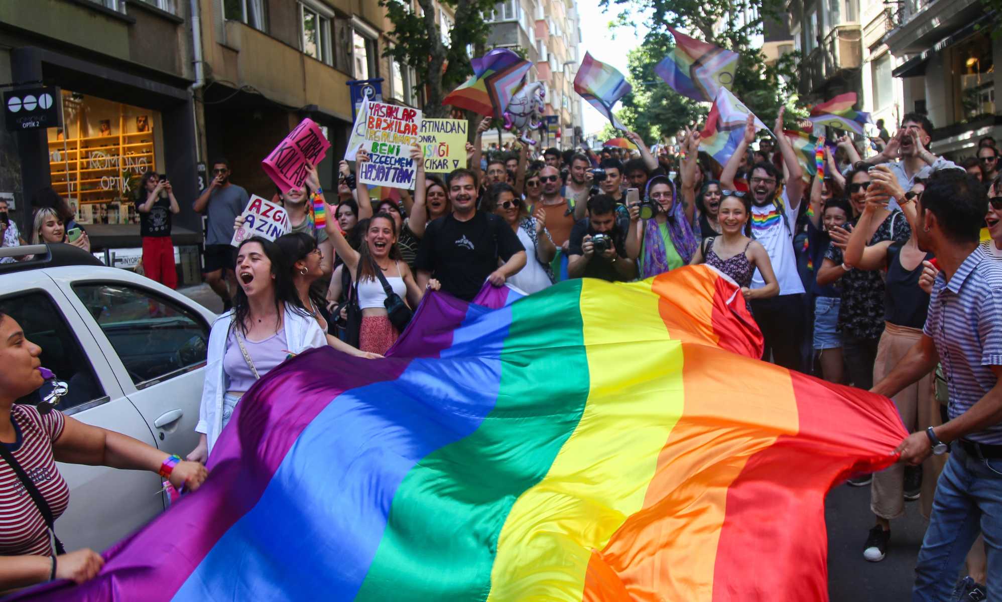 Dozens detained in Turkey during banned Istanbul Pride march