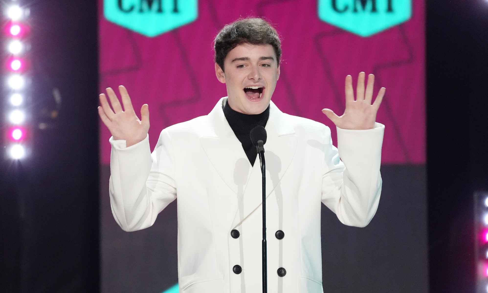 Stranger Things’ Noah Schnapp defended from vile homophobic abuse after celebrating first Pride