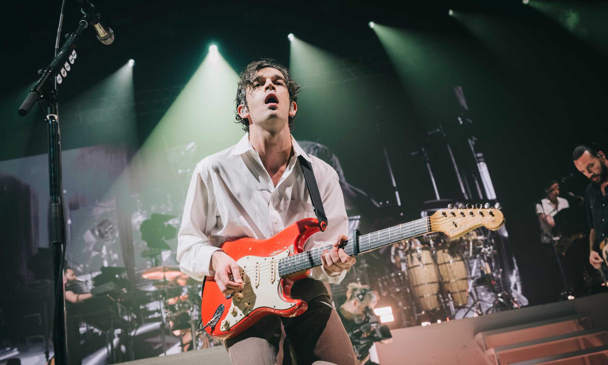 Matty Healy: The 1975 show cut off after rant against Malaysia anti-LGBTQ+ laws and same-sex kiss