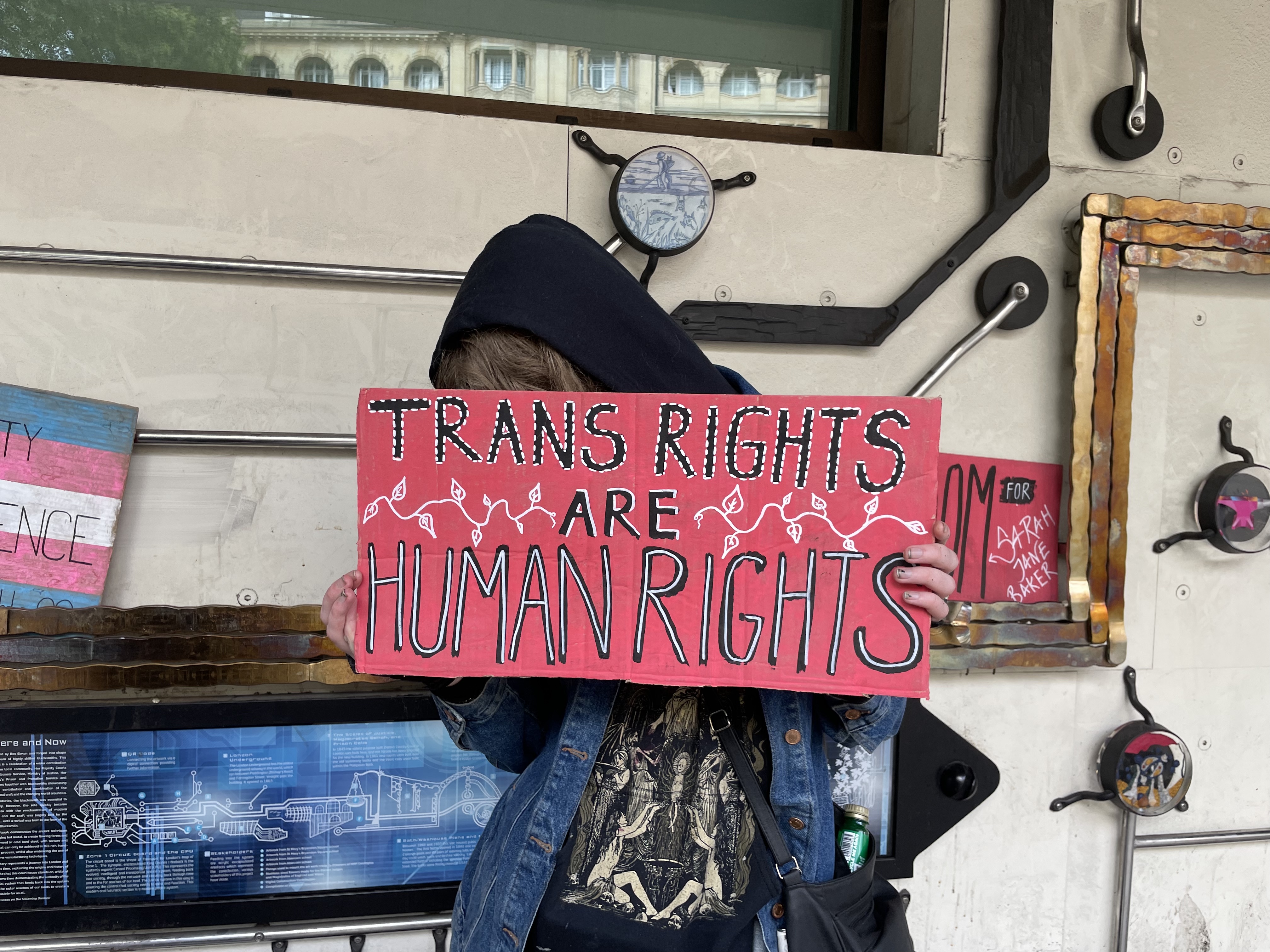 Trans protester Awlpiko. 