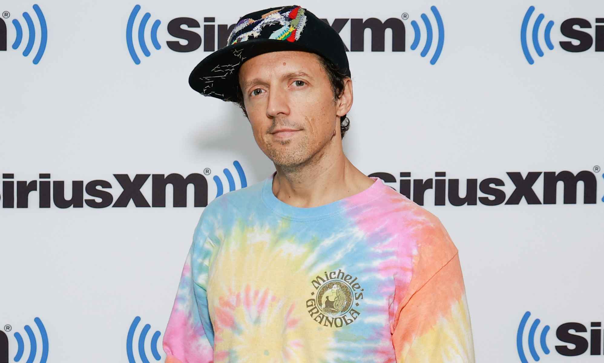 Jason Mraz claims he's done 'broadcasting as hetero' and is now fully accepting his queerness