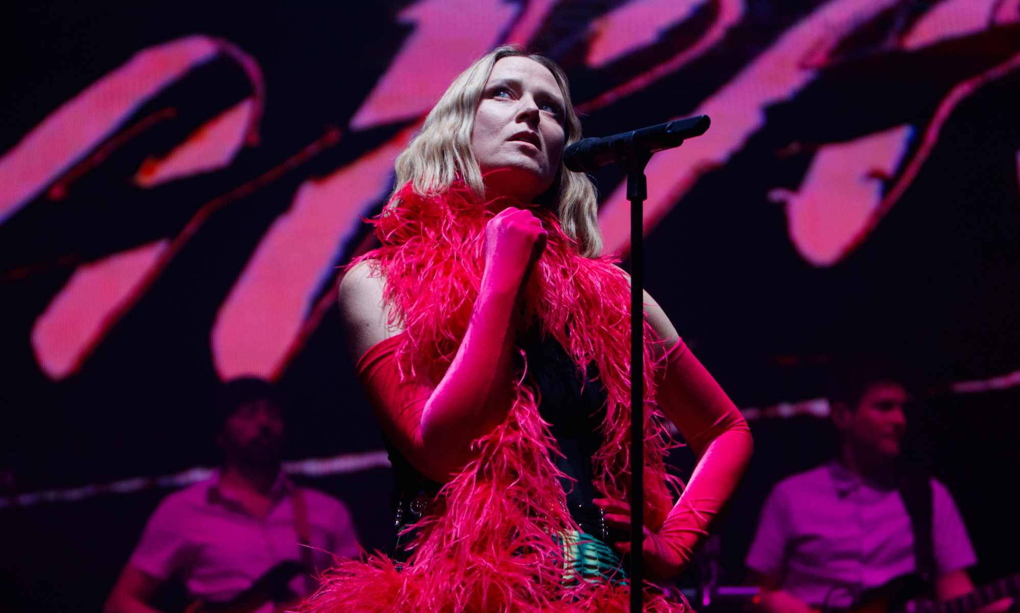 Róisín Murphy scores first solo top 10 album after puberty blockers row