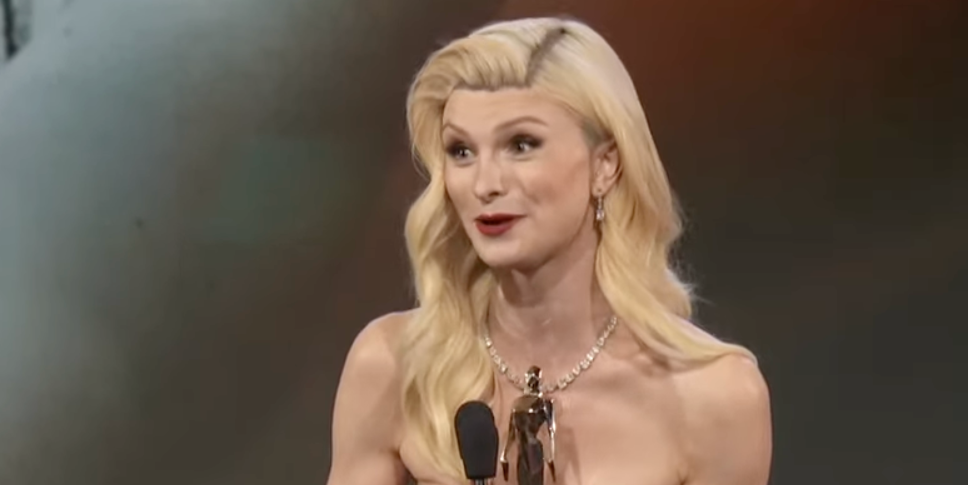 Dylan Mulvaney makes cheeky nod to Bud Light backlash after Streamy Awards win