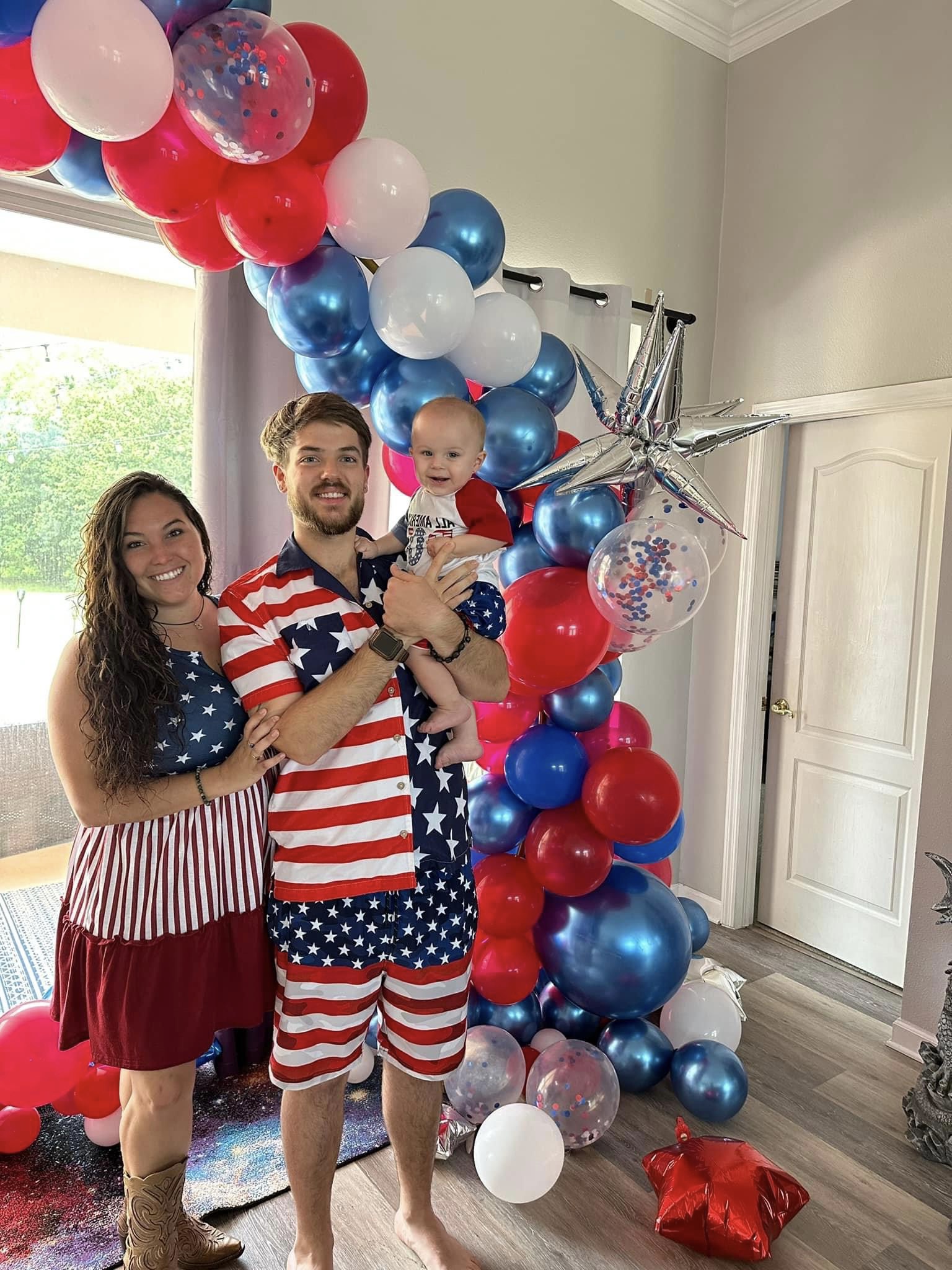Florida teacher Jenna Barbee with her fiancé and son.