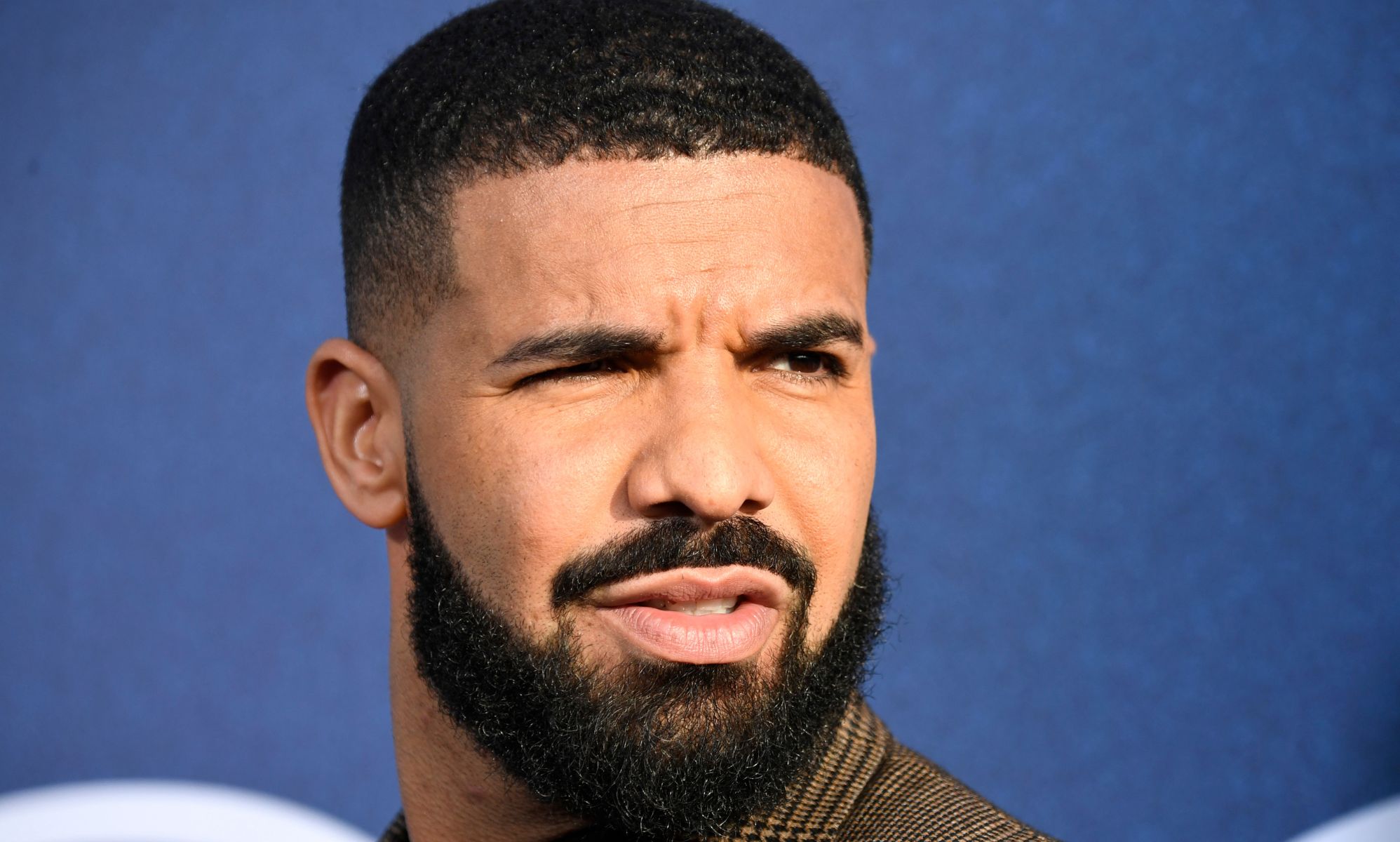 Drake 'bisexual' lyric on 'Members Only' track sparks online fan frenzy