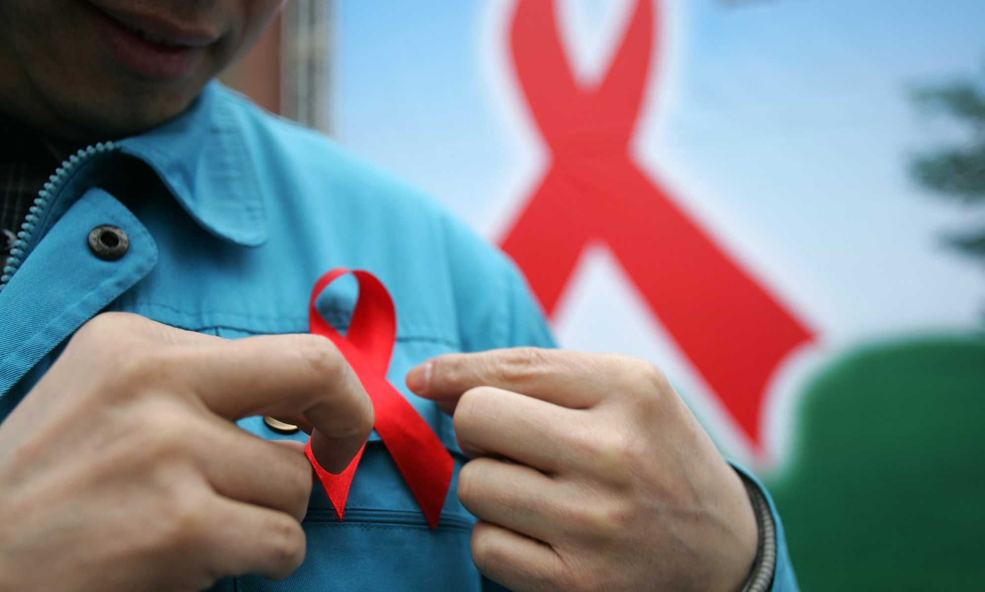 Government health boss commends 'extraordinary uptake' of HIV opt-out scheme