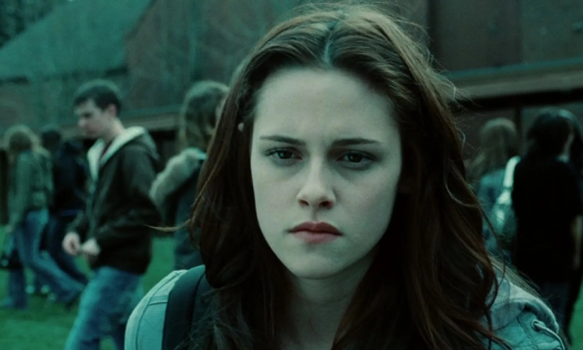 Kristen Stewart plays Bella Swan in Twilight.