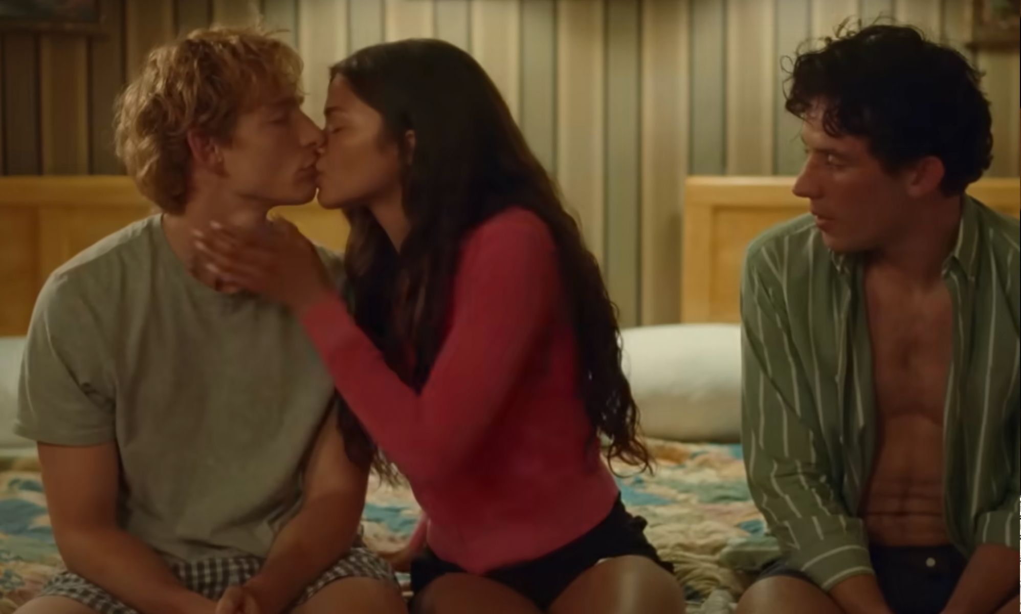 First poster revealed for Zendaya's tennis threesome movie, Challengers