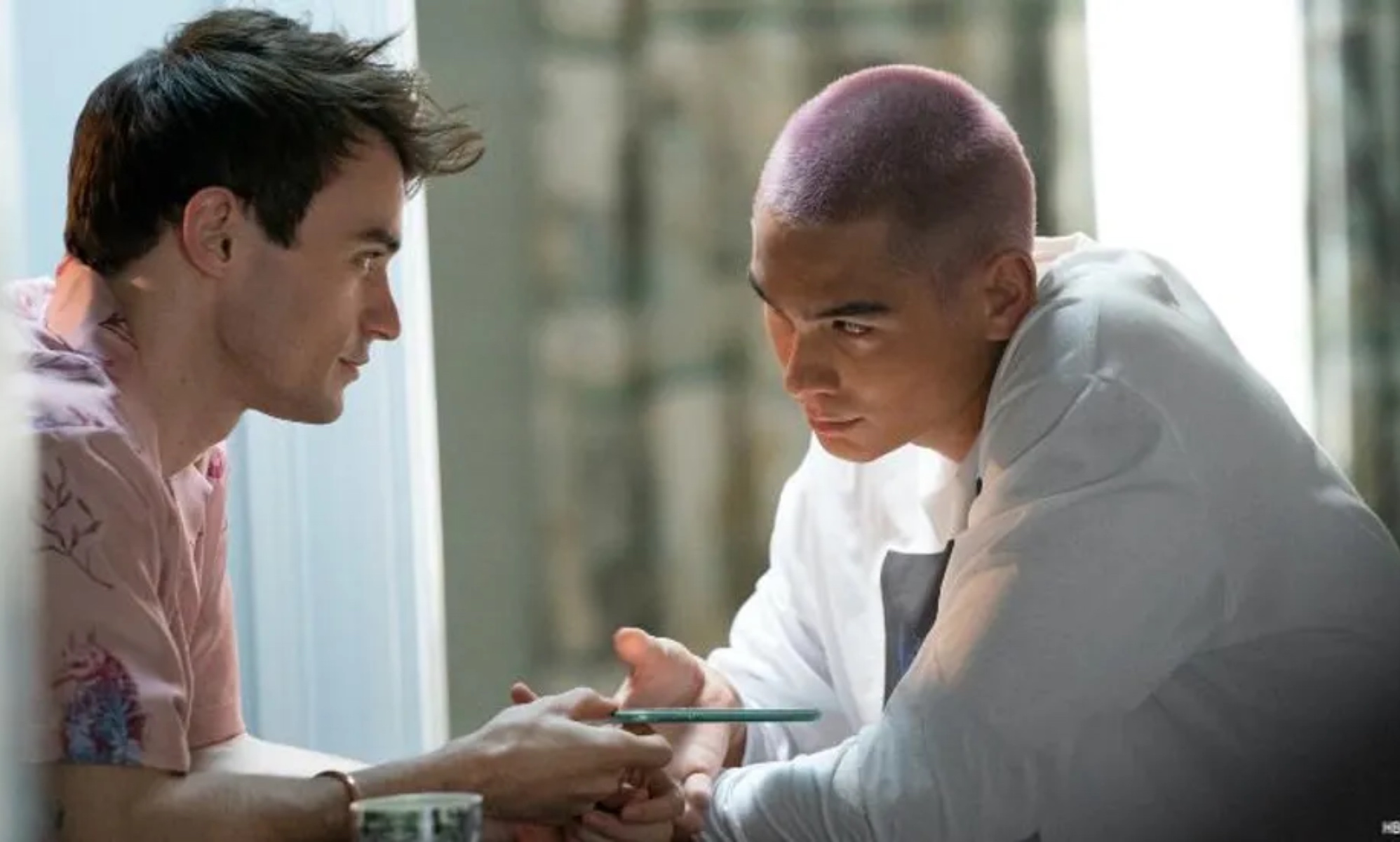 Gossip Girl has gay characters in its reboot.