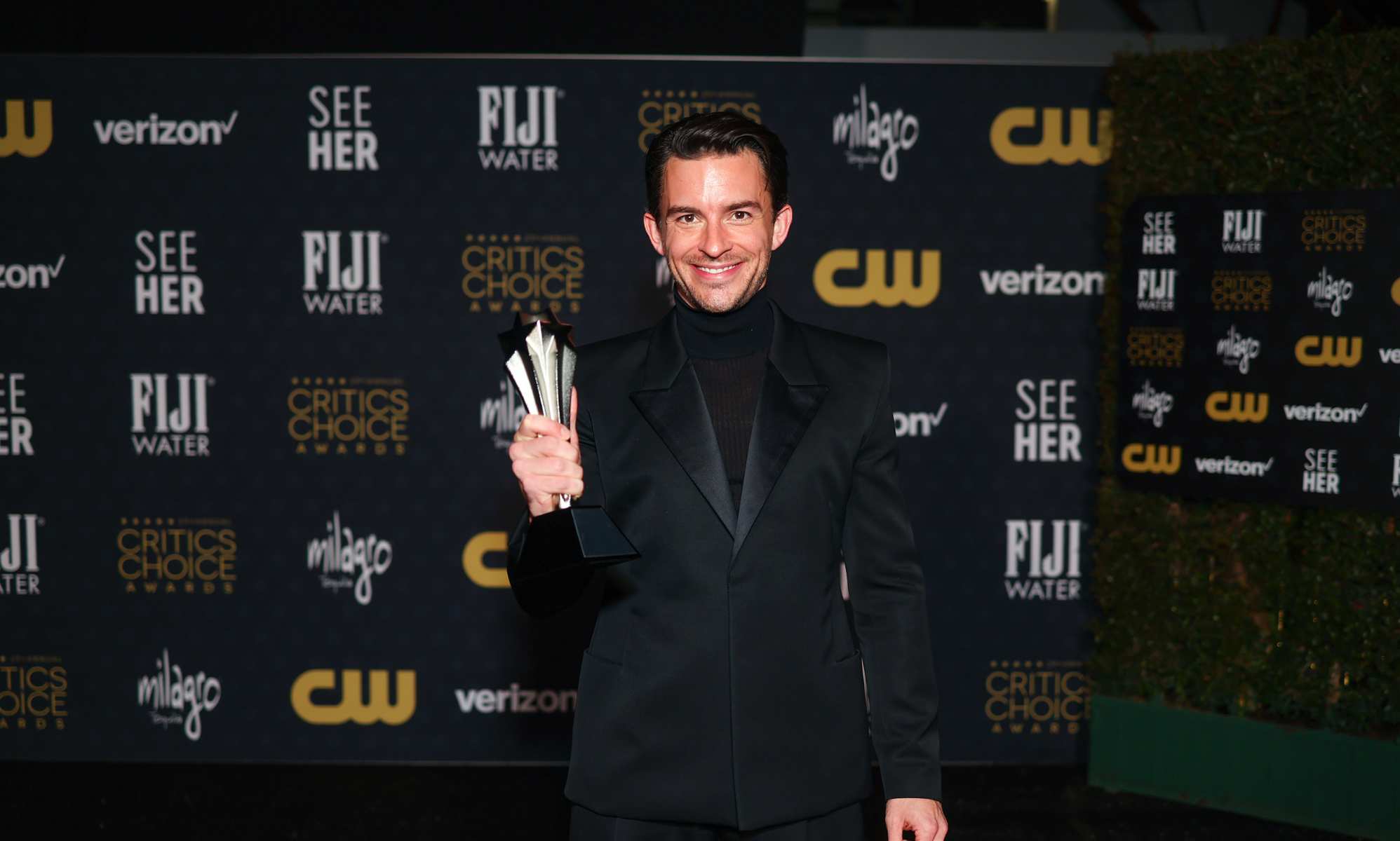 Jonathan Bailey wins Critics