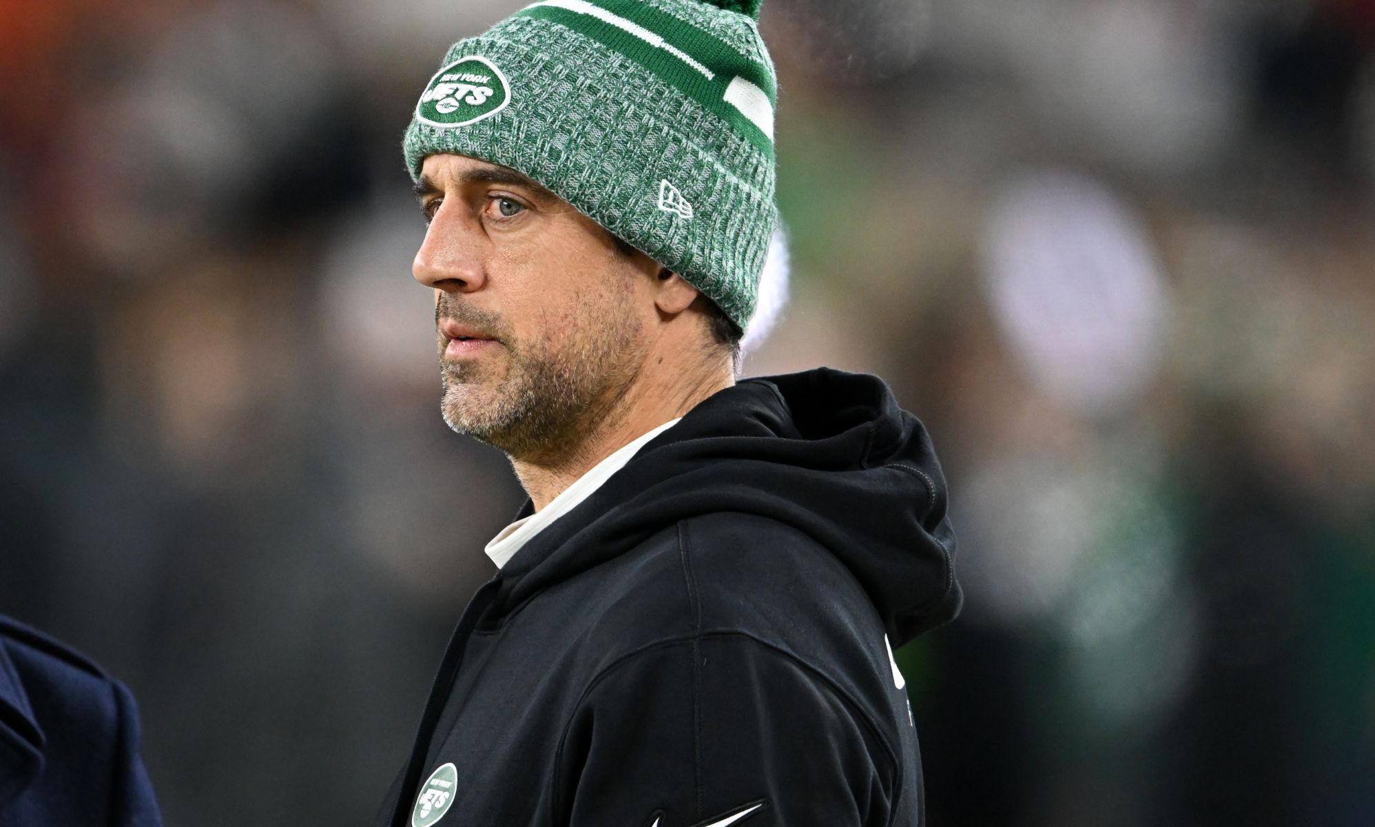 Aaron Rodgers on the pitch of an NFL game.