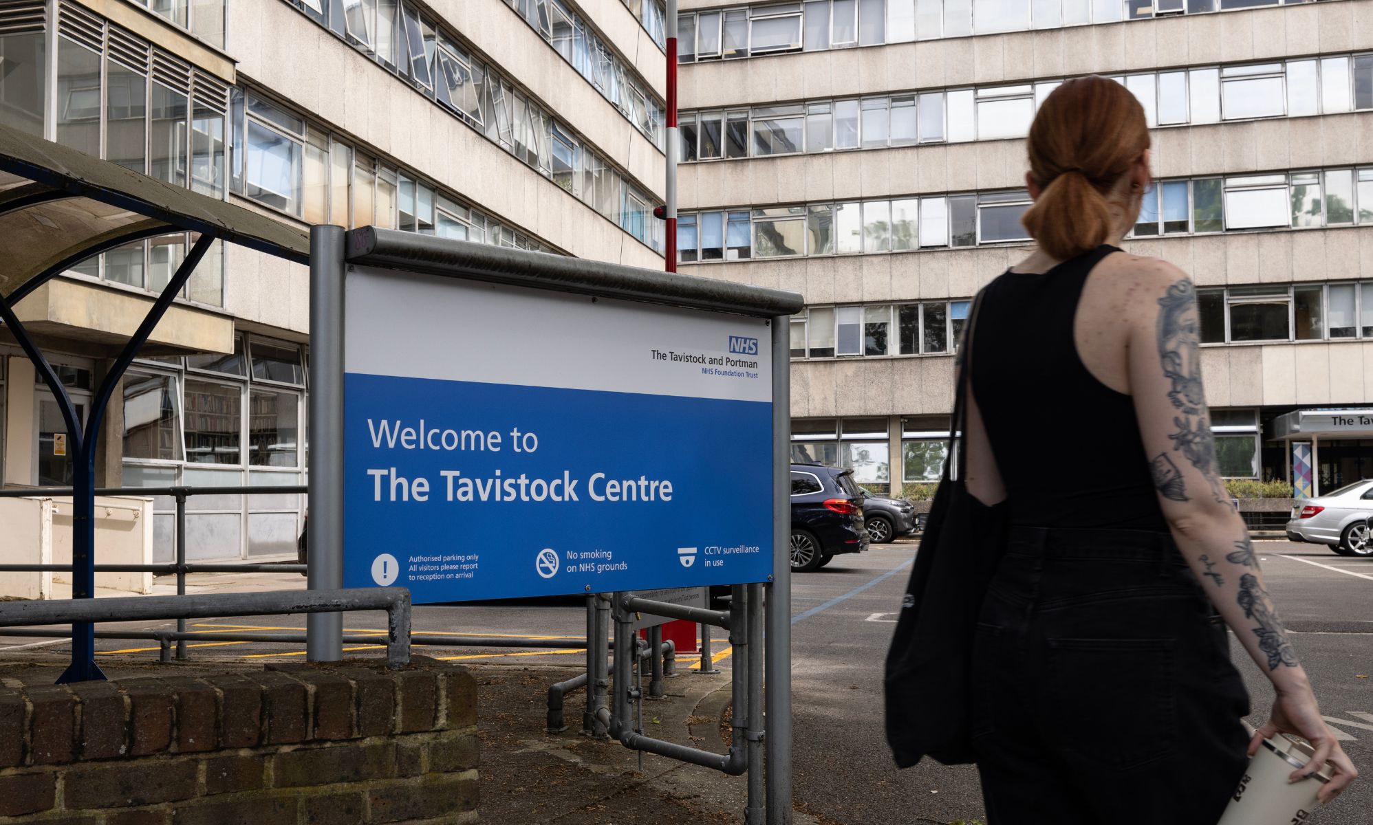 Former staff at Tavistock's gender clinic criticise lack of 'safe handover' to new services