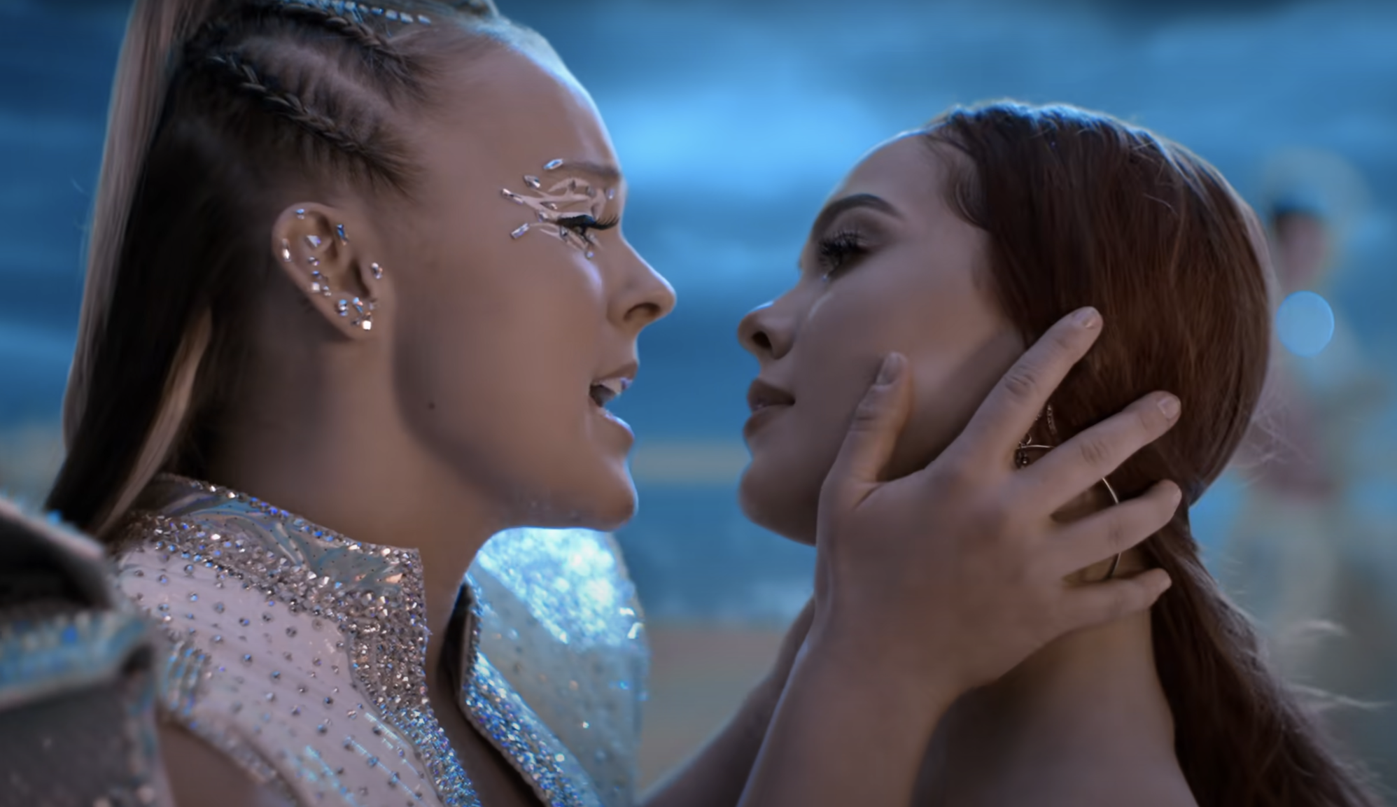 JoJo Siwa's raunchy lesbian 'Karma' music video sets internet alight: 'So much humping'