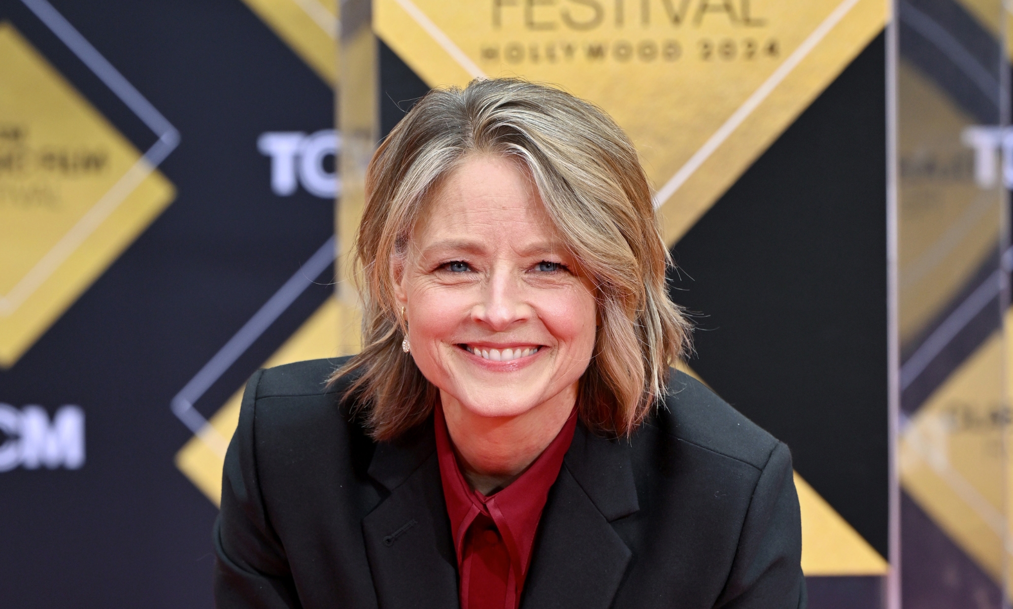 Jodie Foster pays emotional tribute to wife Alexandra Hedison during handprint ceremony in LA