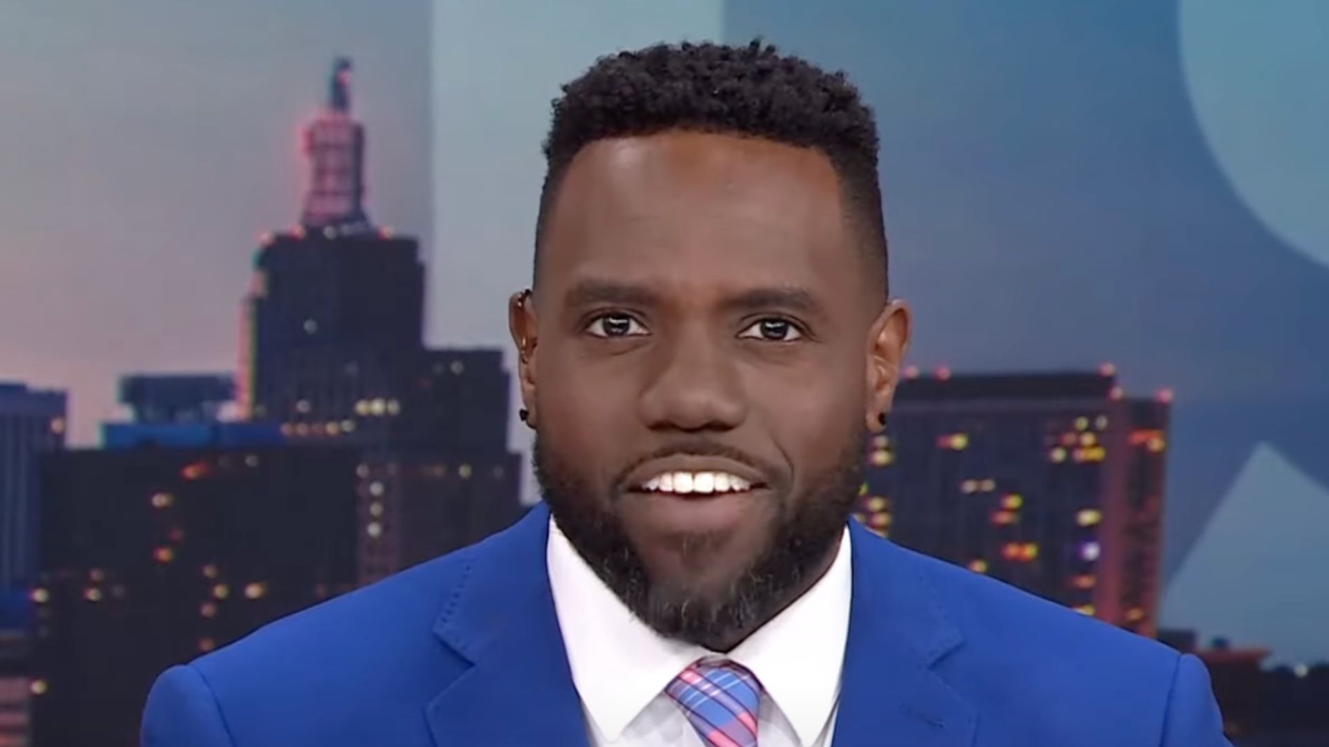 News anchor comes out to viewers on live TV: 'I'm so nervous right now'