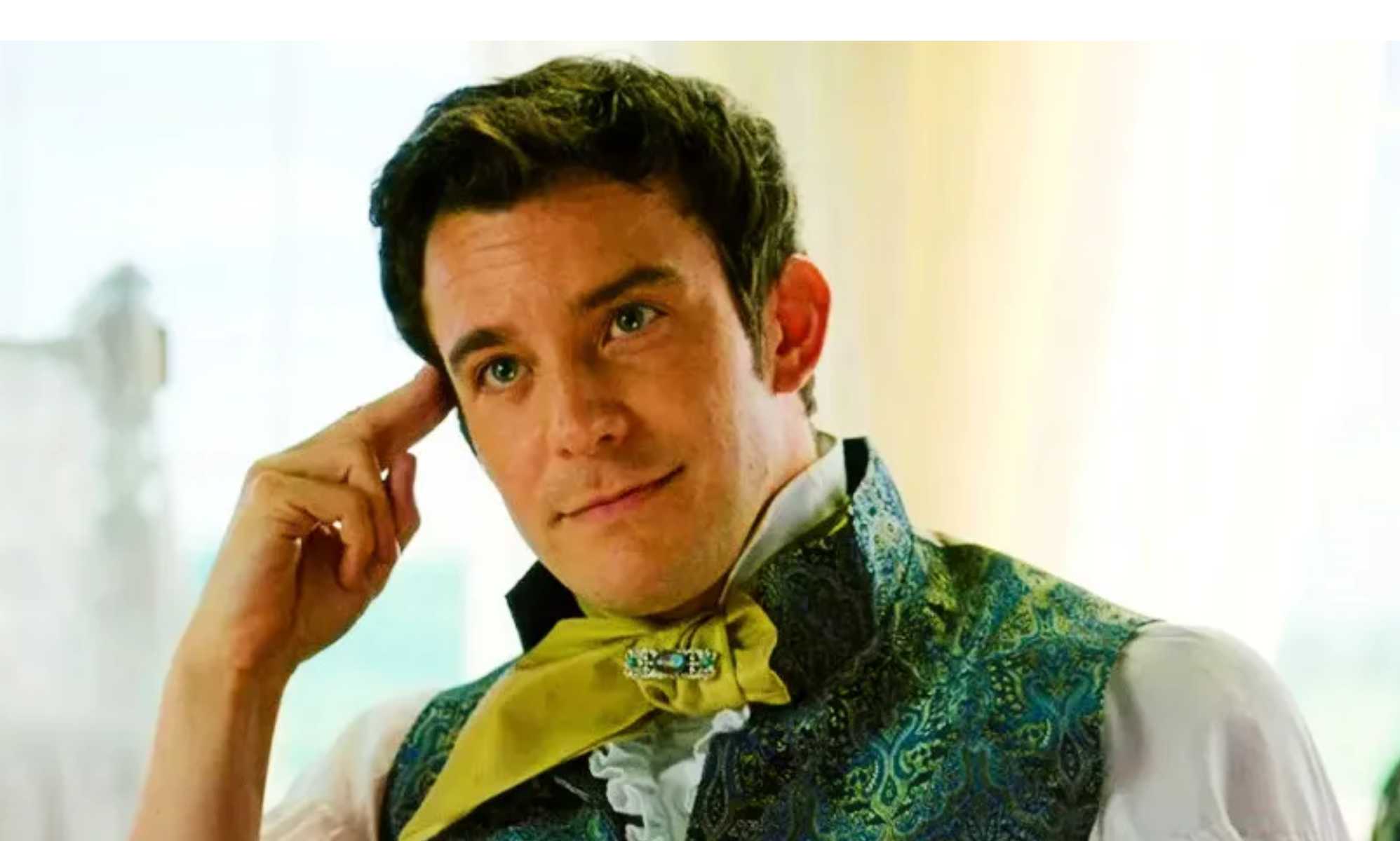 Luke Thompson offers his take on Benedict Bridgerton's sexuality