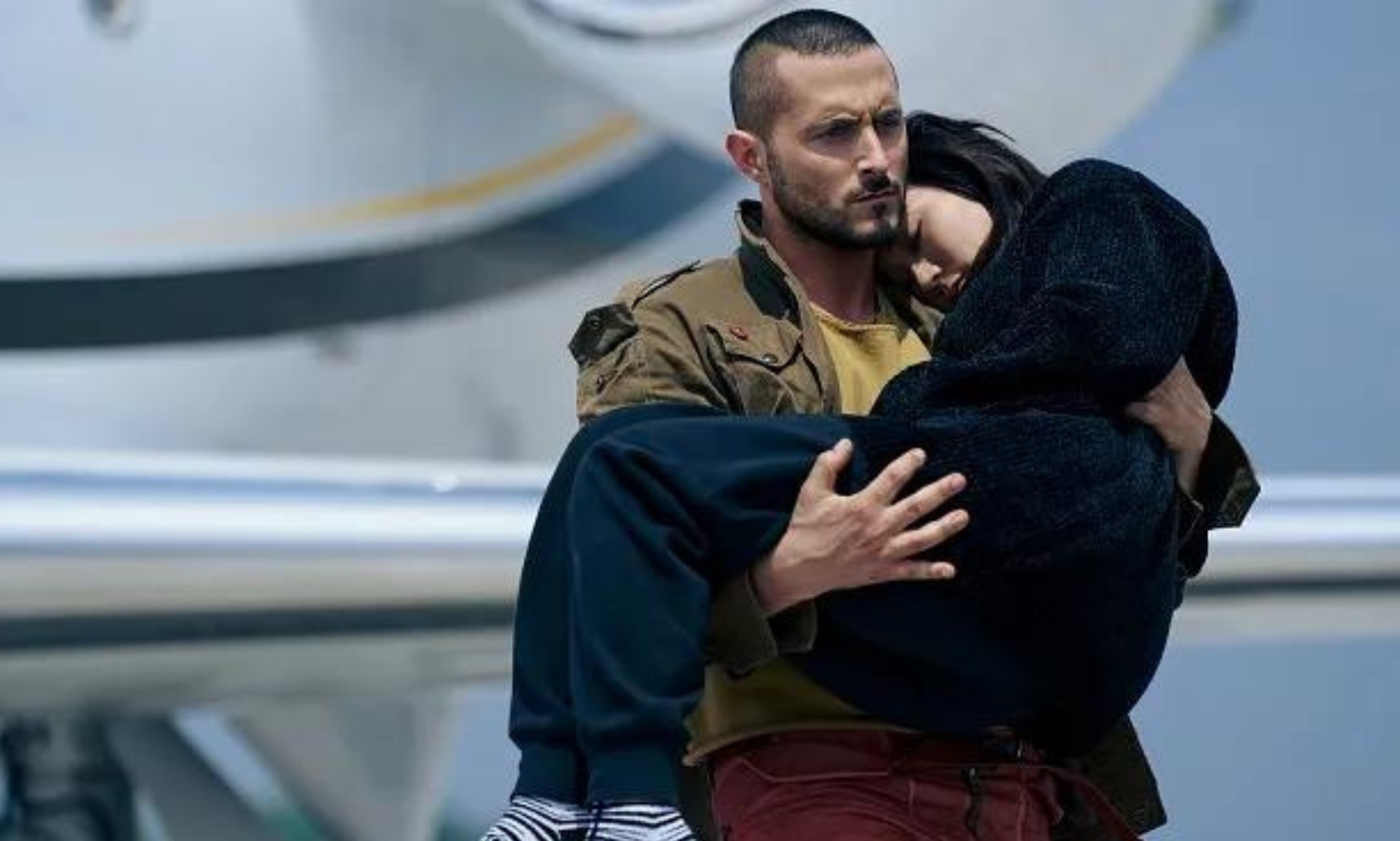 Is Frenchie gay in The Boys? No, but he is bisexual and dating a man in season 4