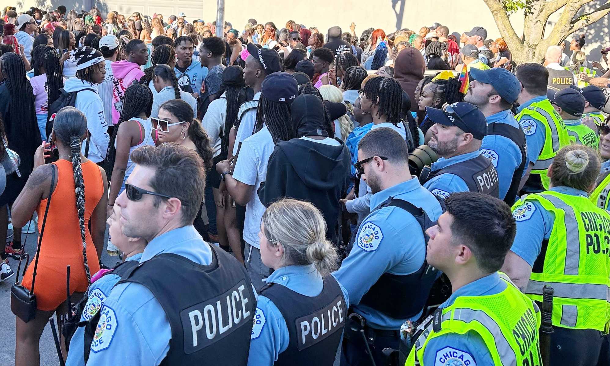 53 people arrested amid chaotic scenes following Chicago Pride parade
