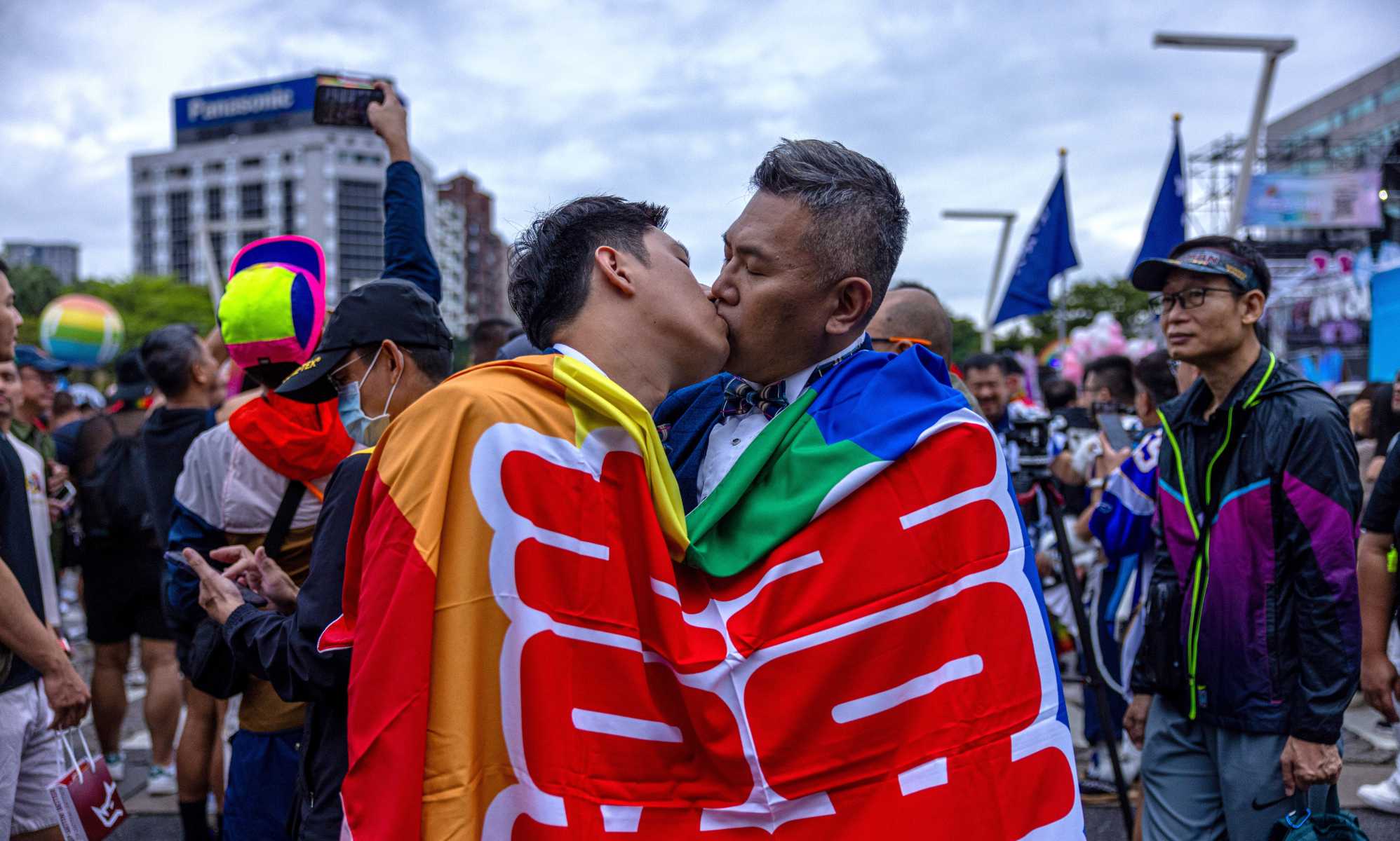 Taiwan to recognise same-sex marriages between Chinese and Taiwanese nationals