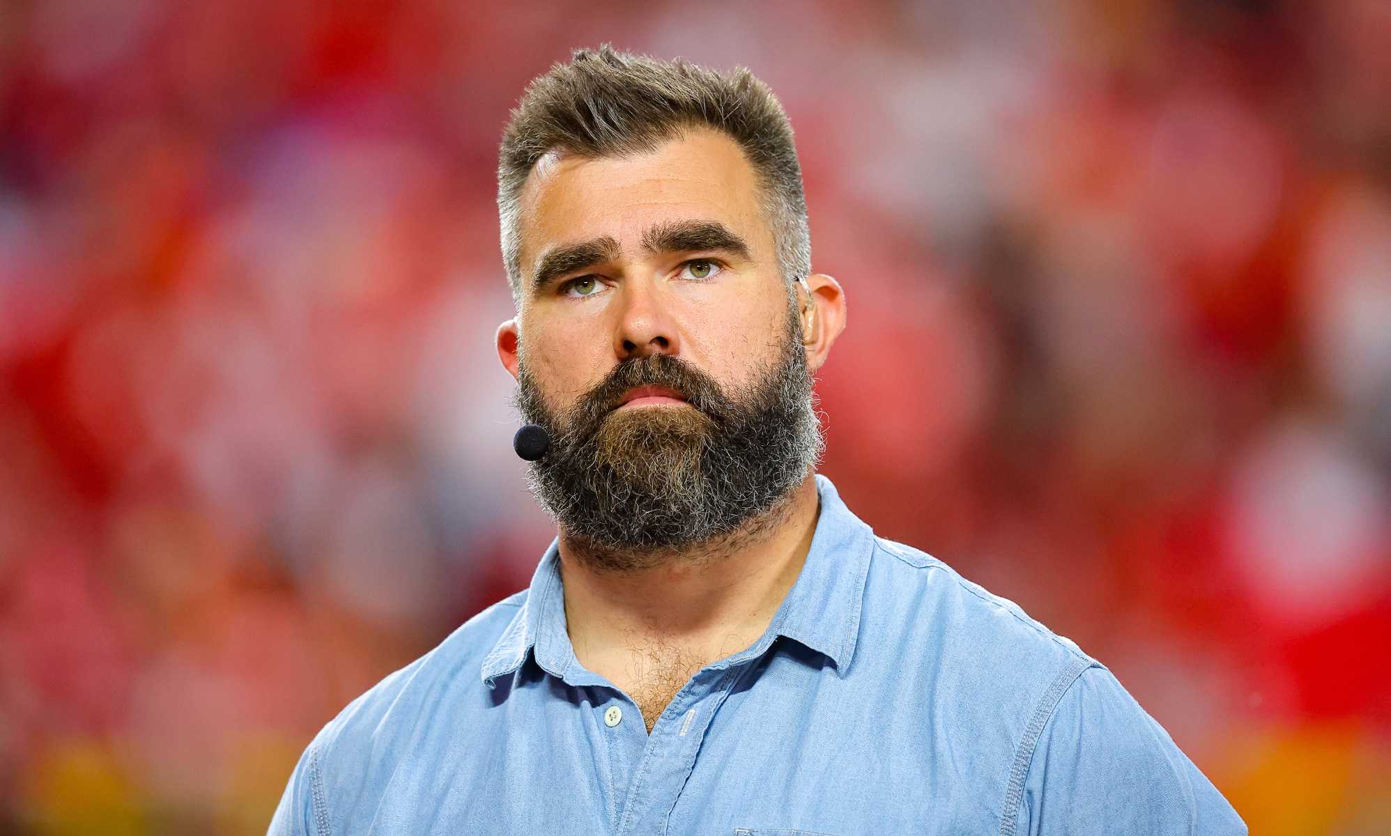 Jason Kelce smashes man's phone for using homophobic slur, then uses it himself