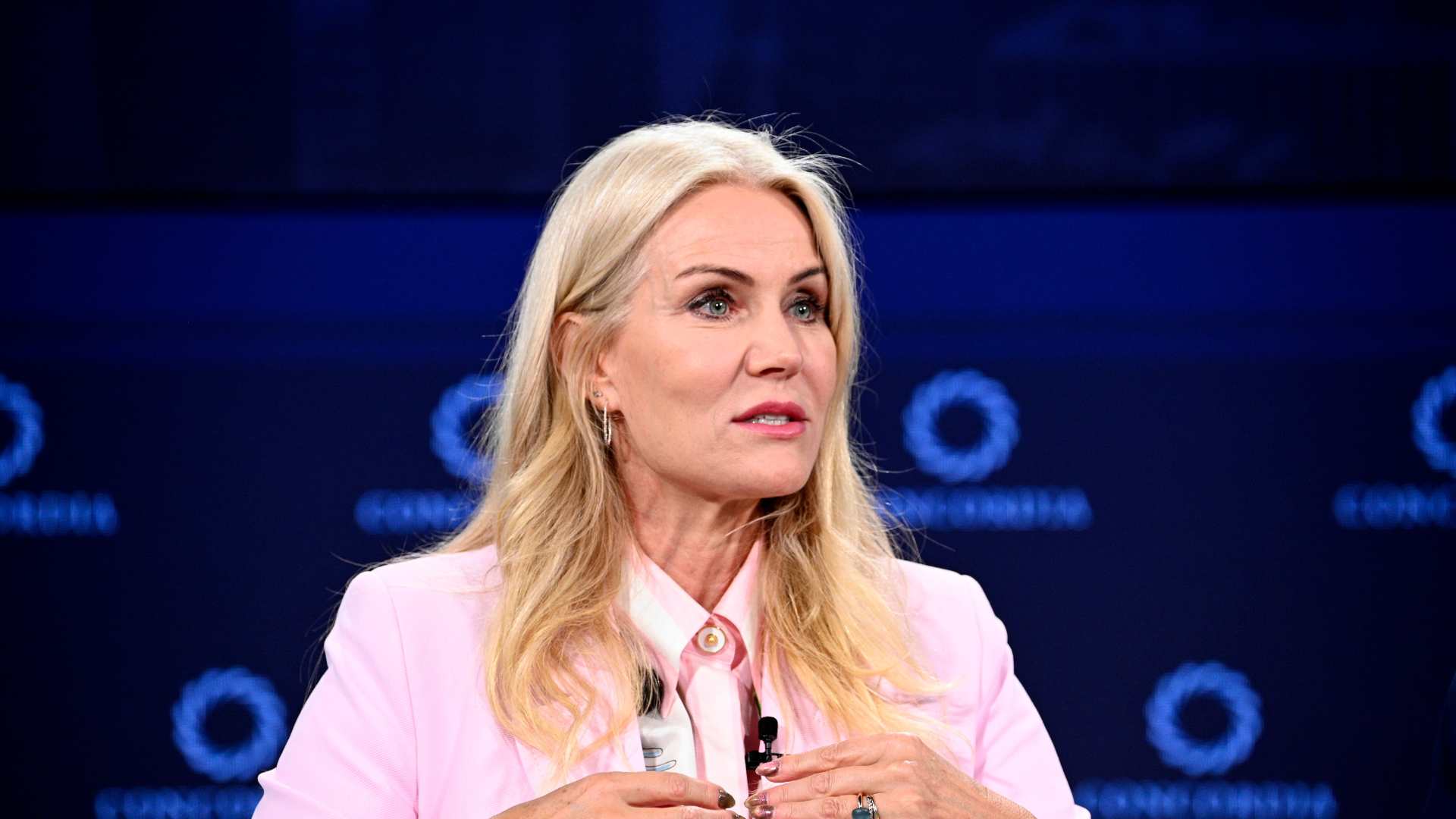 Meta Oversight co-chair 'concerned' by moderation changes: 'Hate speech can lead to real life harm'