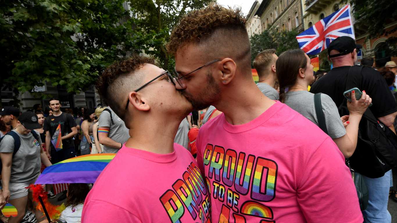 European politicians vow to attend Budapest Pride in defiance of Hungary's ban
