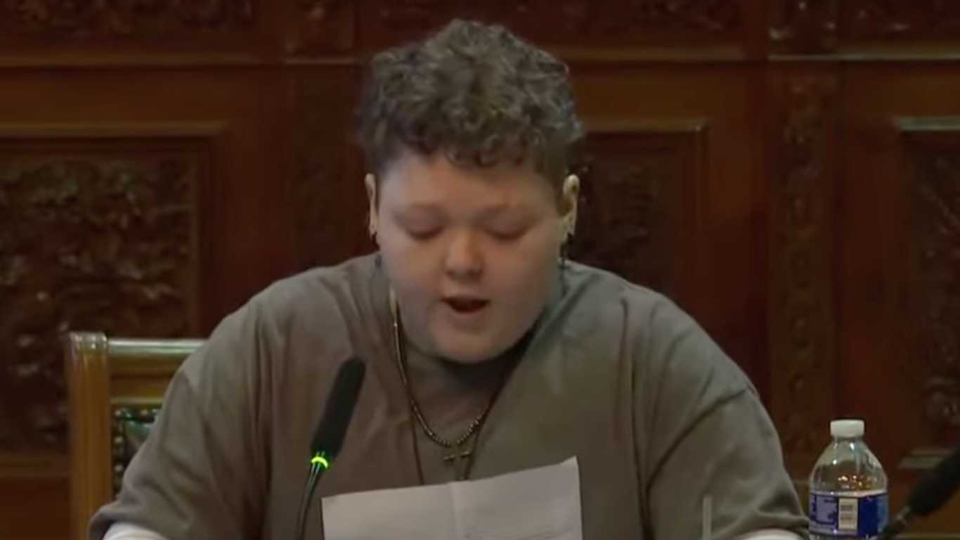 Trans Iowa teen spends 18th birthday begging legislators not to take away his rights