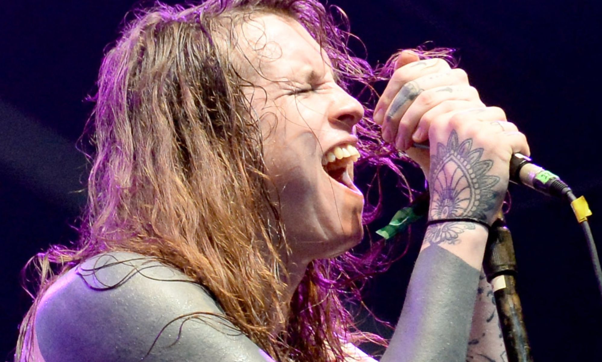 Trans punk star Laura Jane Grace sings at Bernie Sanders rally, infuriating right-wingers