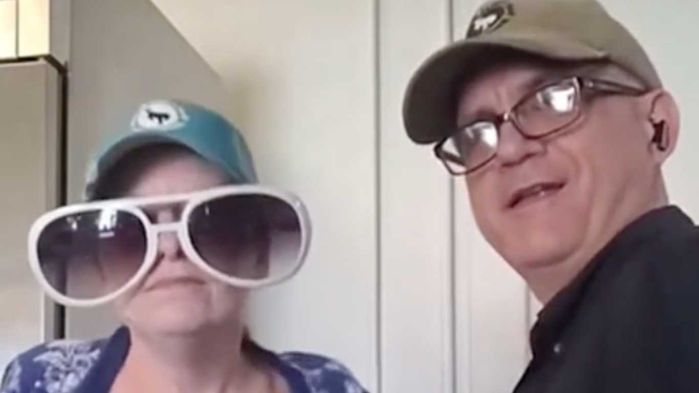 Mississippi restaurant's 'straight couples' discount sparks angry backlash