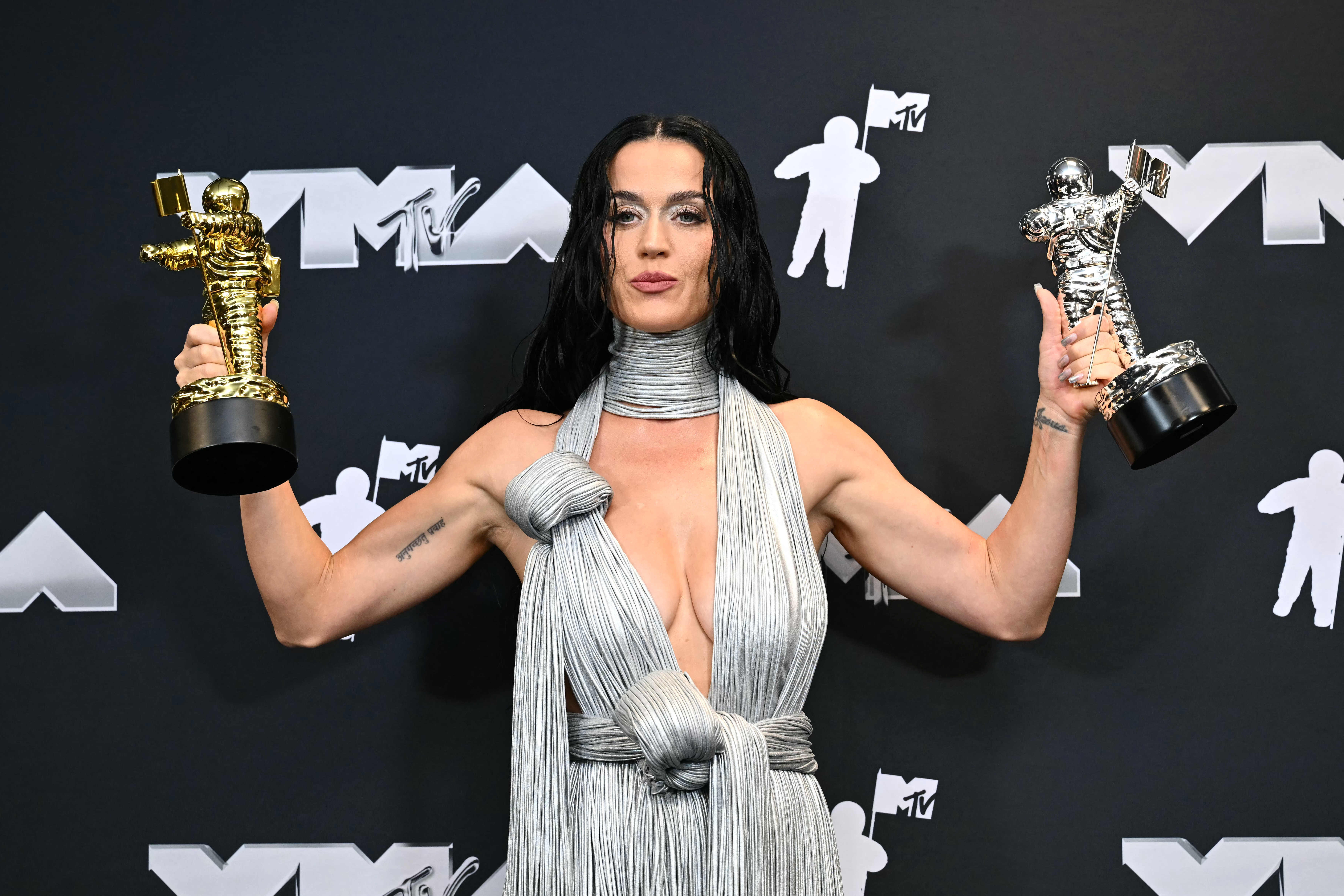 Katy Perry joins all-female mission to space